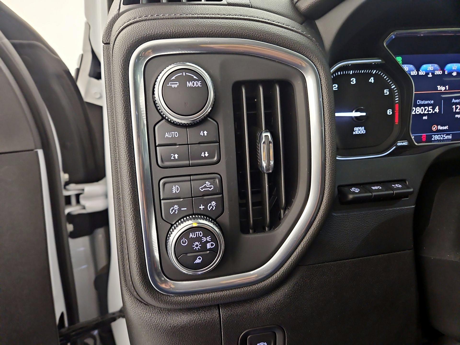 Thumbnail: 2022 GMC Sierra 2500 - 13