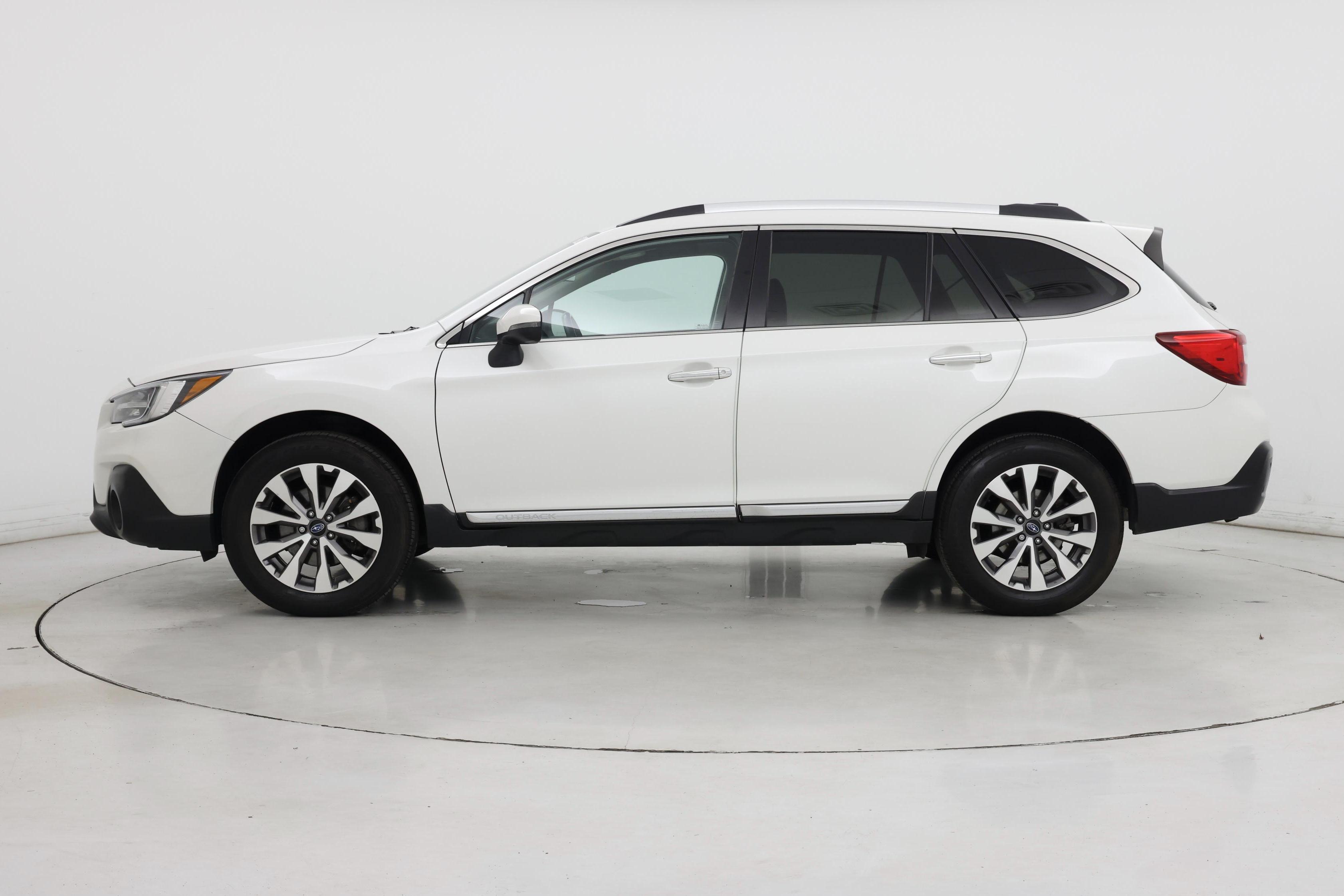 Thumbnail: 2019 Subaru Outback - 3