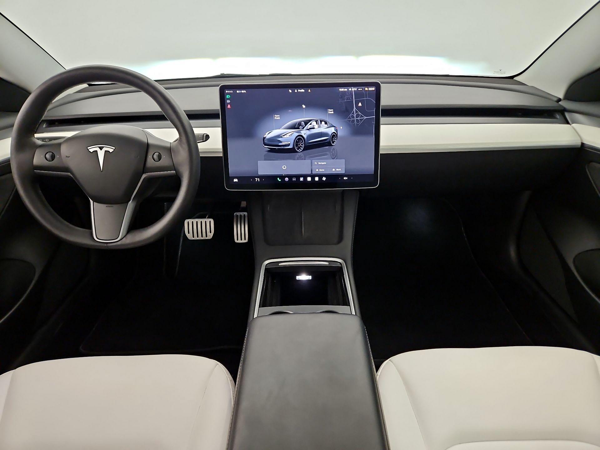 Thumbnail: 2023 Tesla Model 3 - 9