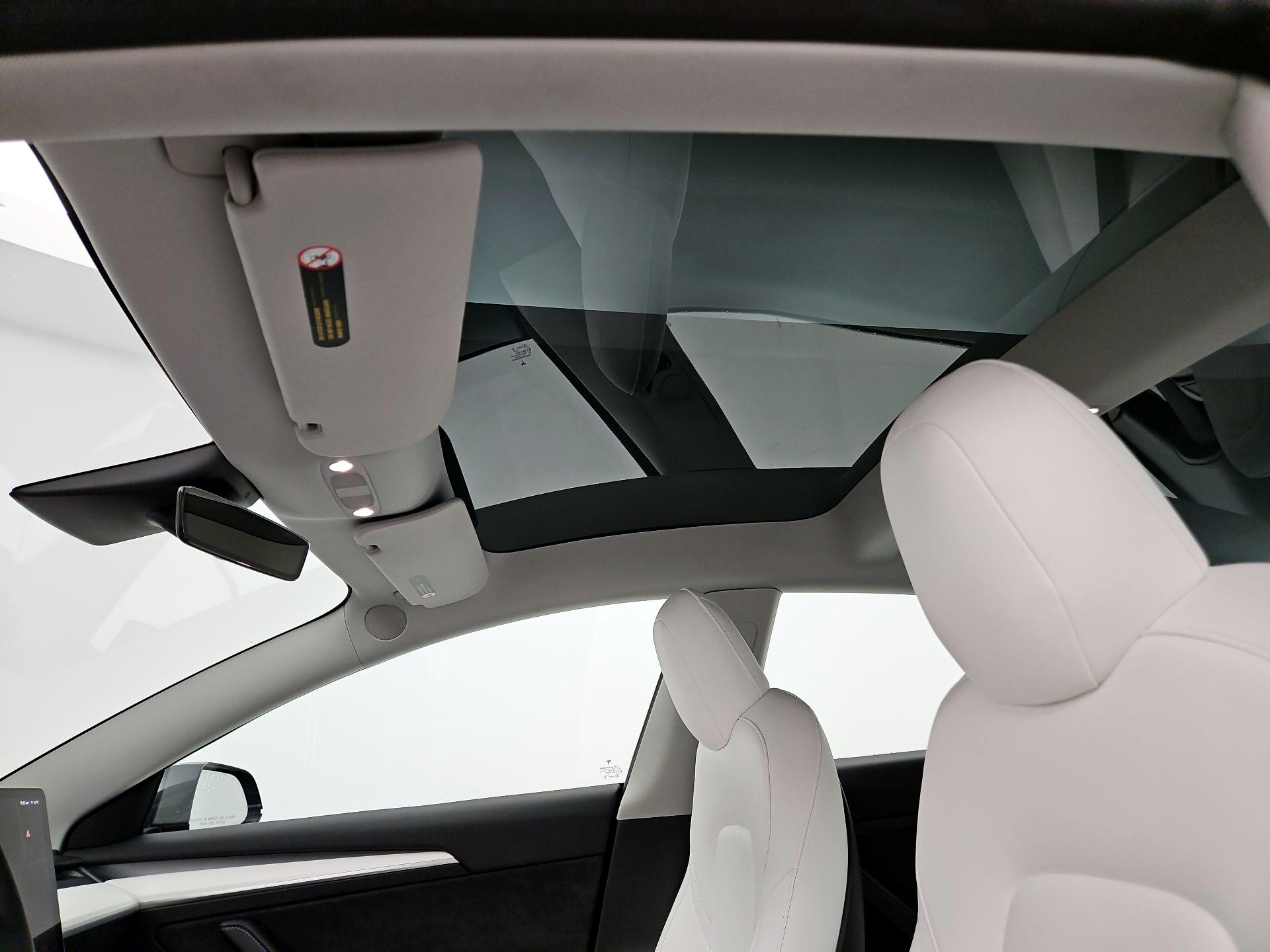 Thumbnail: 2023 Tesla Model 3 - 18