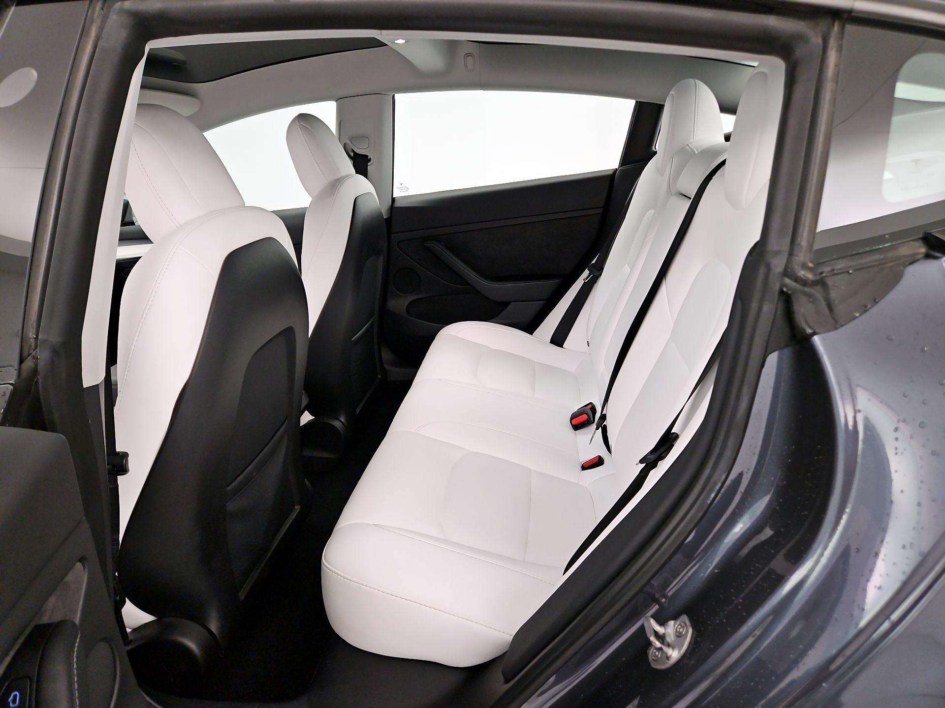 Thumbnail: 2023 Tesla Model 3 - 19