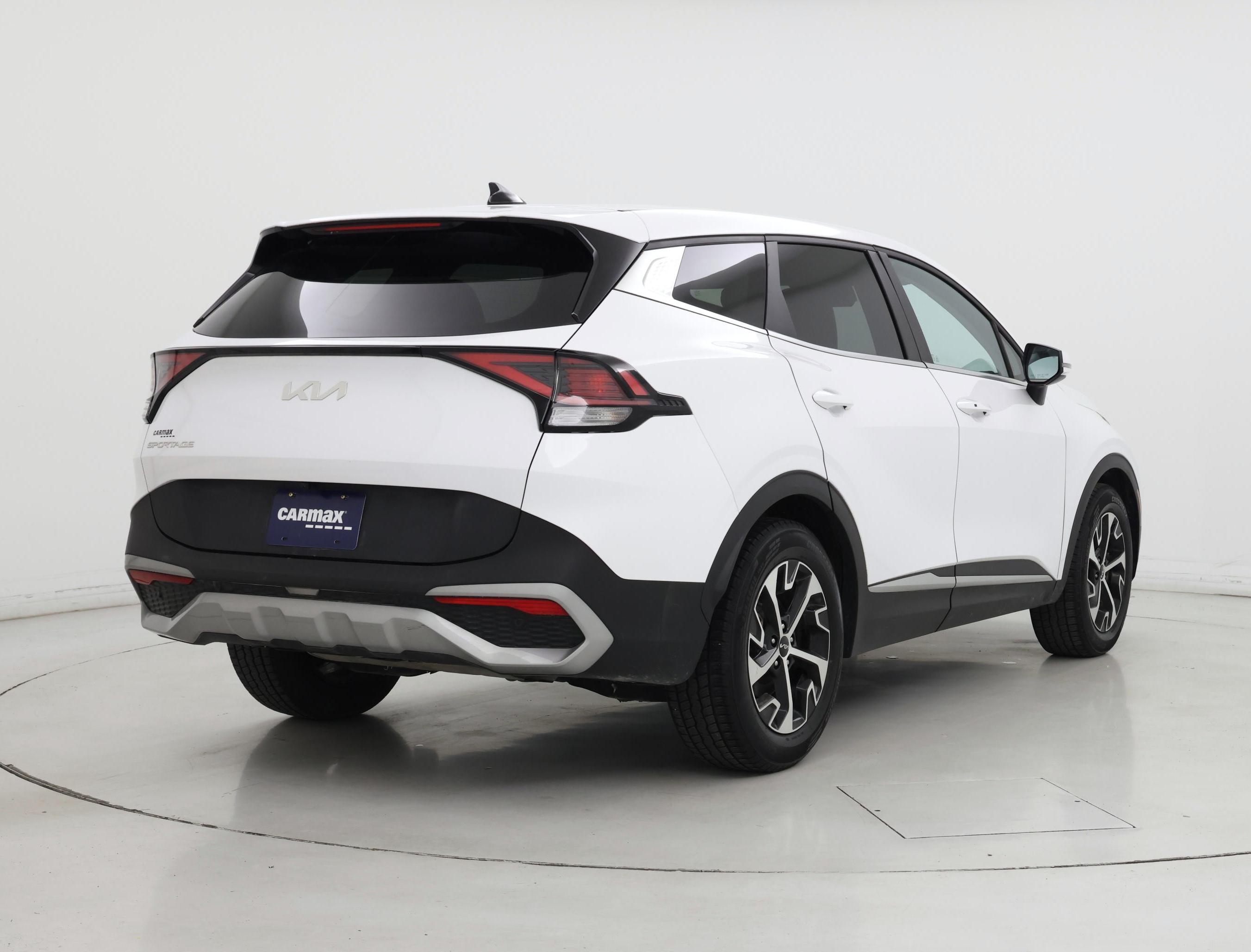 Thumbnail: 2023 Kia Sportage - 8