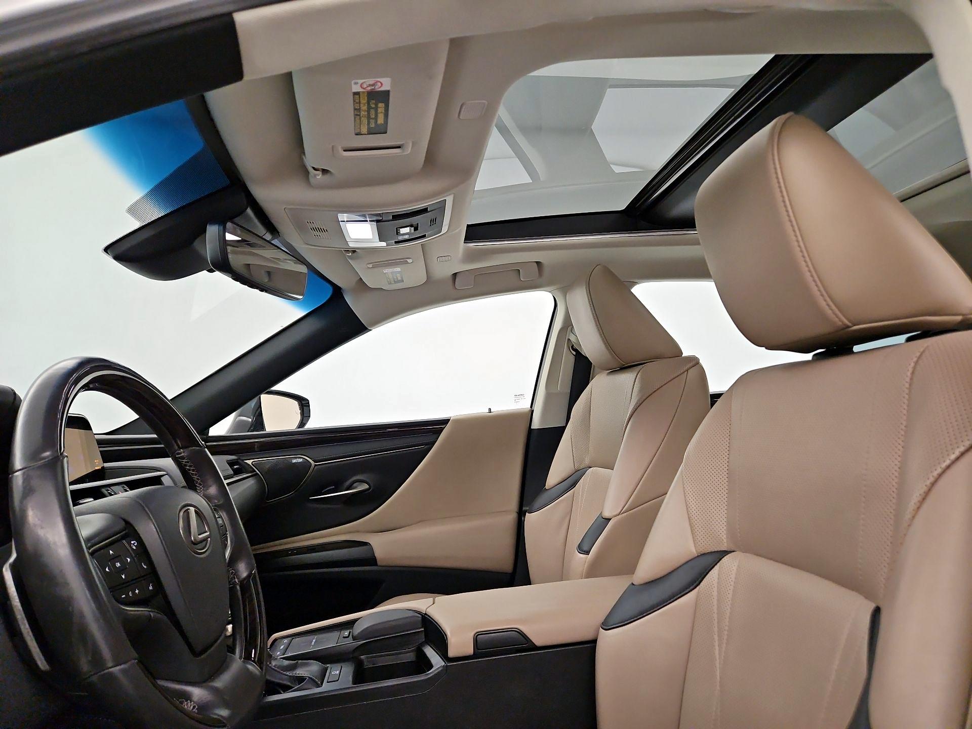 Thumbnail: 2019 Lexus ES - 20