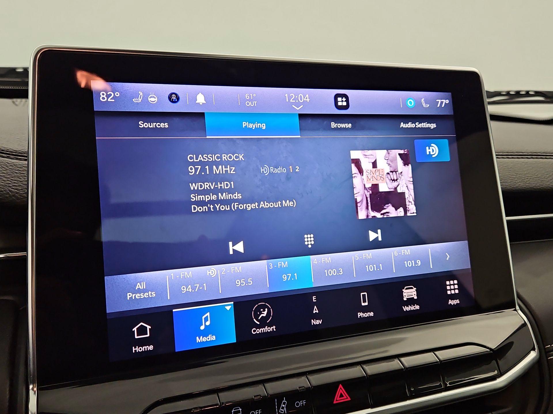 Thumbnail: 2022 Jeep Compass - 15