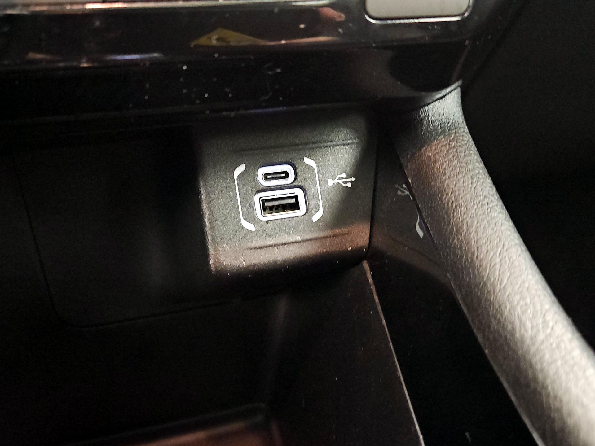 Thumbnail: 2022 Jeep Compass - 18