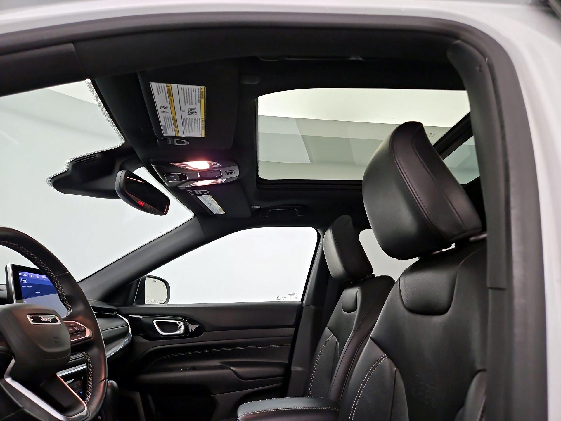 Thumbnail: 2022 Jeep Compass - 19