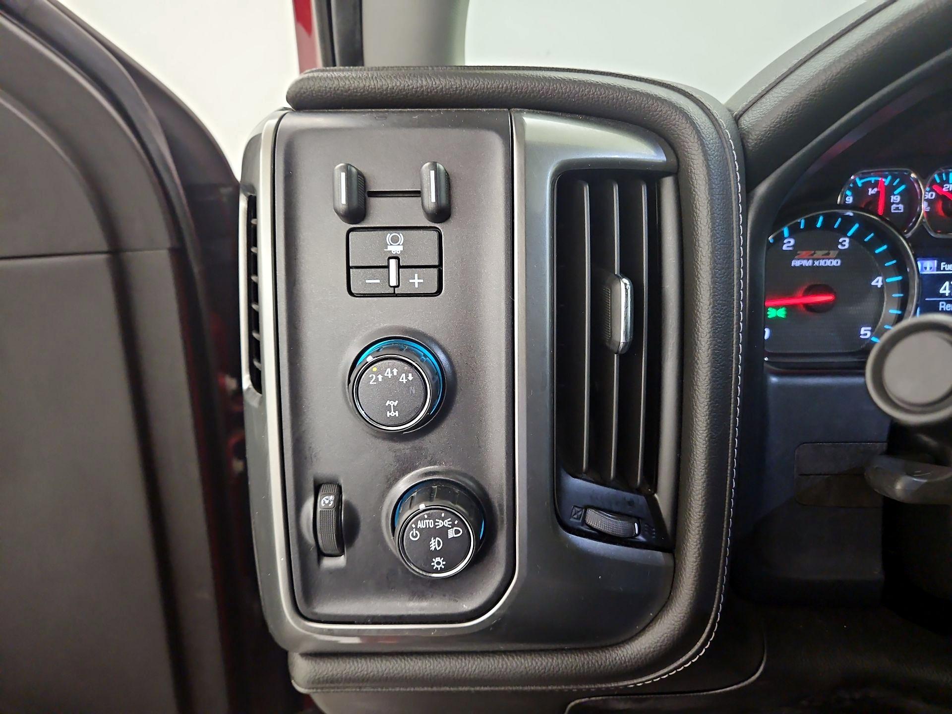 Thumbnail: 2019 Chevrolet Silverado 3500 - 13