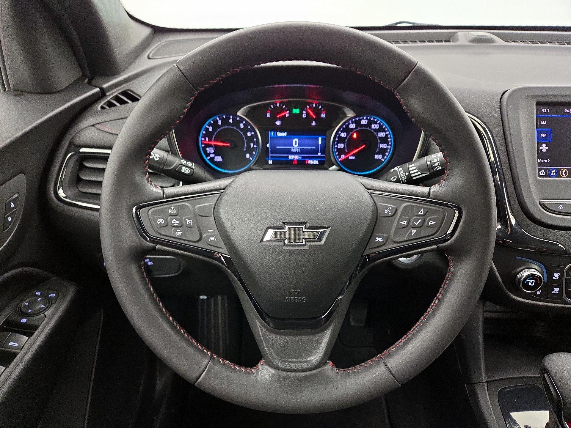 Thumbnail: 2022 Chevrolet Equinox - 10