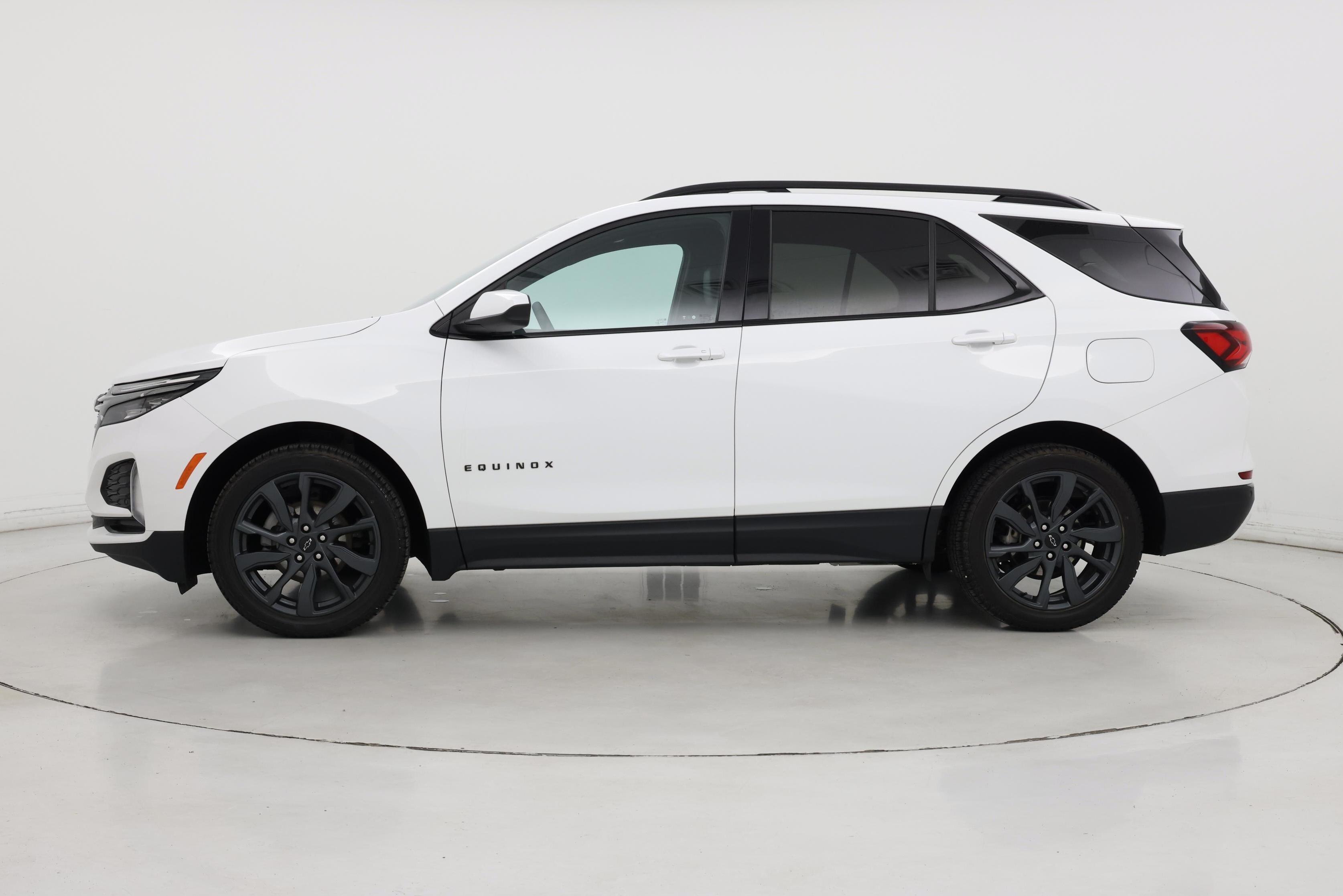 Thumbnail: 2022 Chevrolet Equinox - 3
