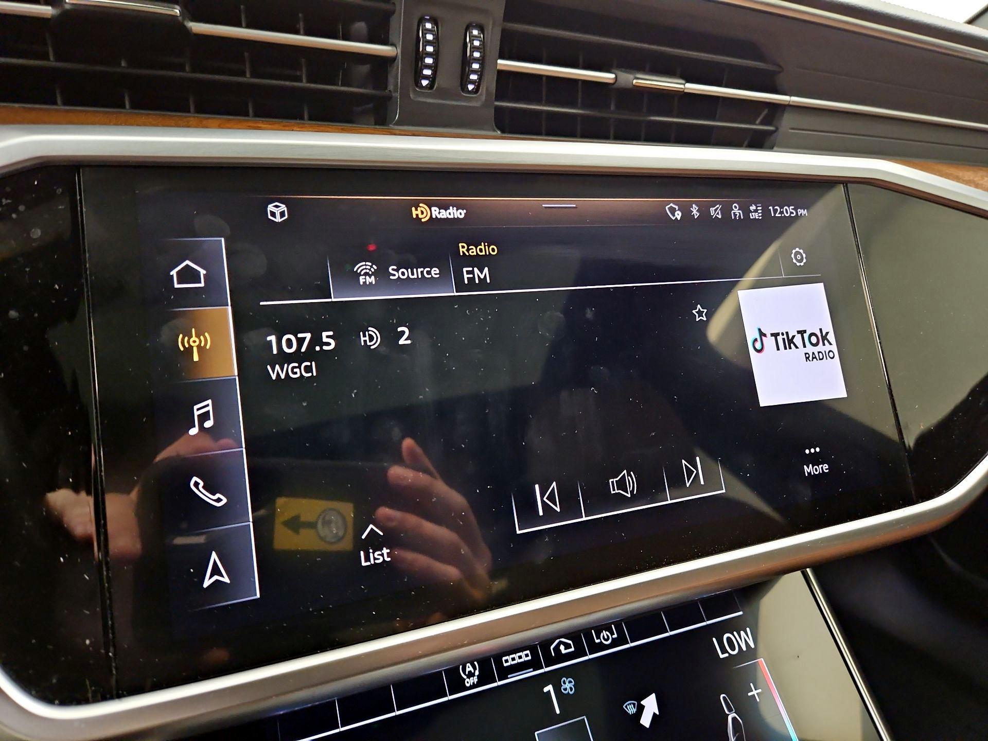 Thumbnail: 2022 Audi A6 - 16