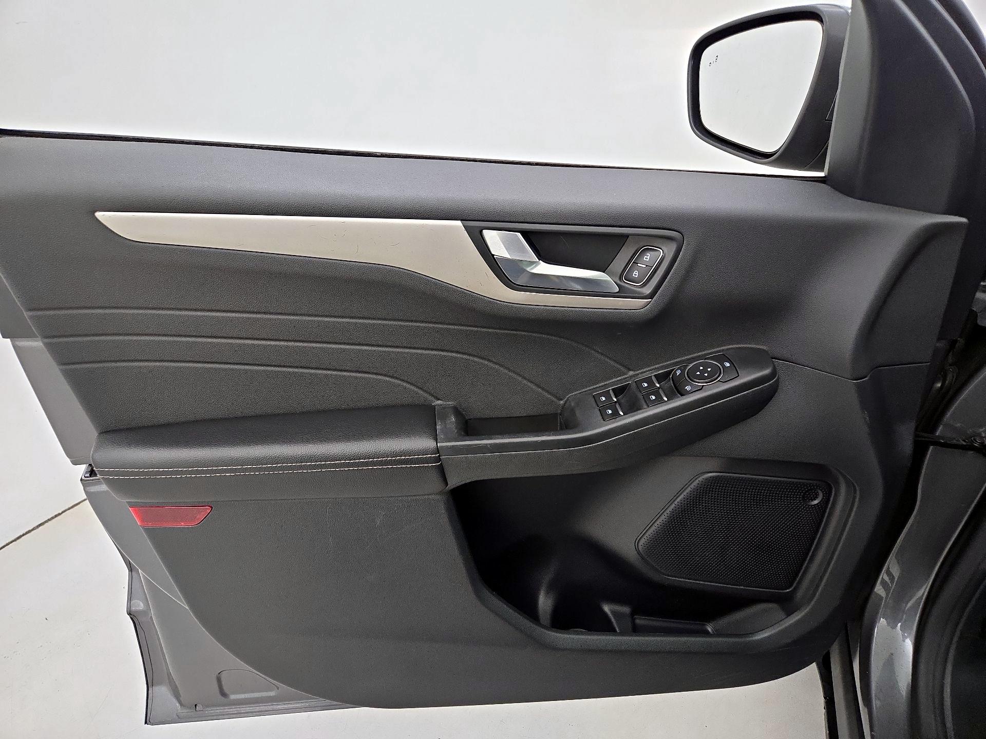 Thumbnail: 2022 Ford Escape - 12