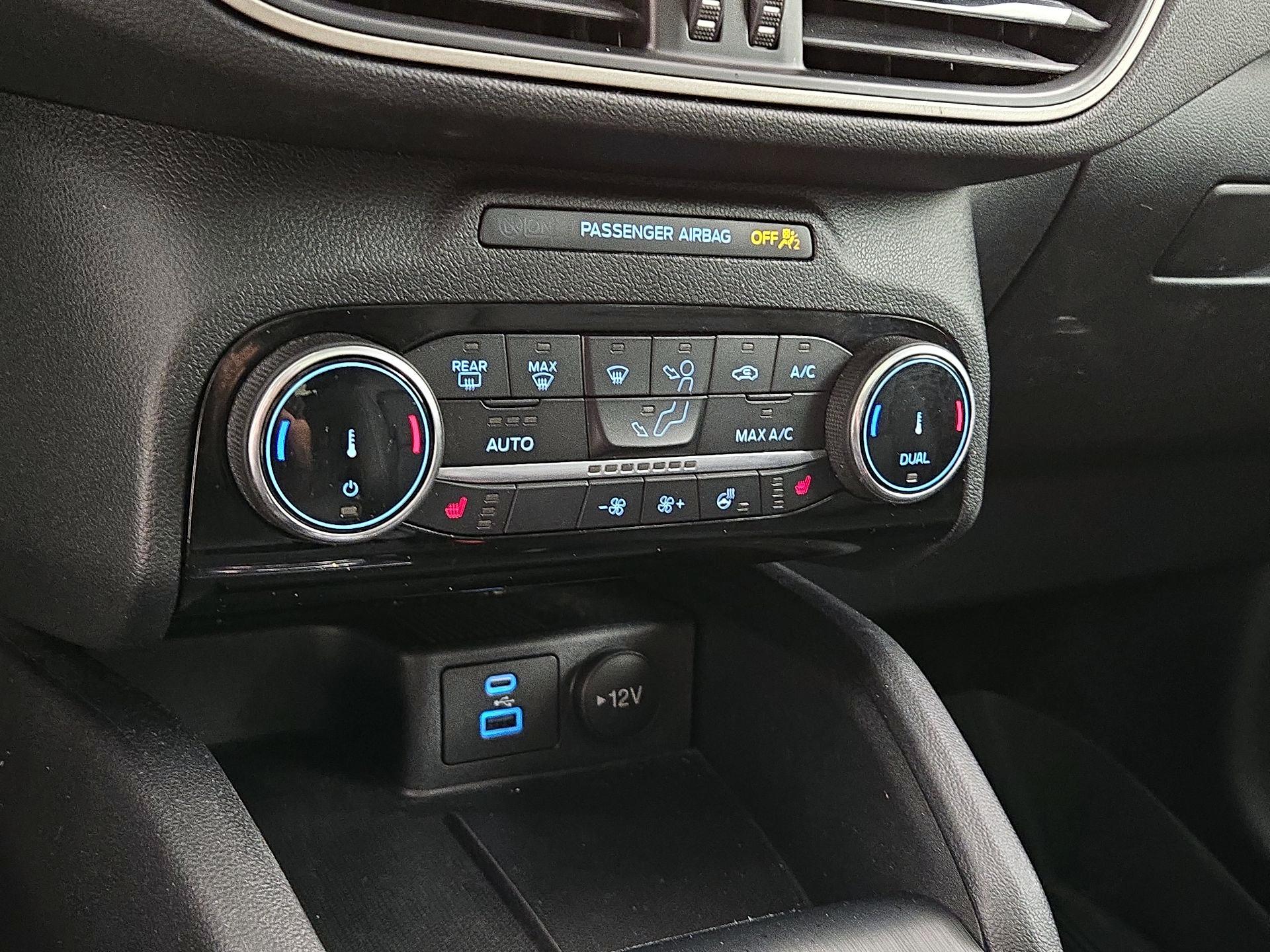 Thumbnail: 2022 Ford Escape - 17