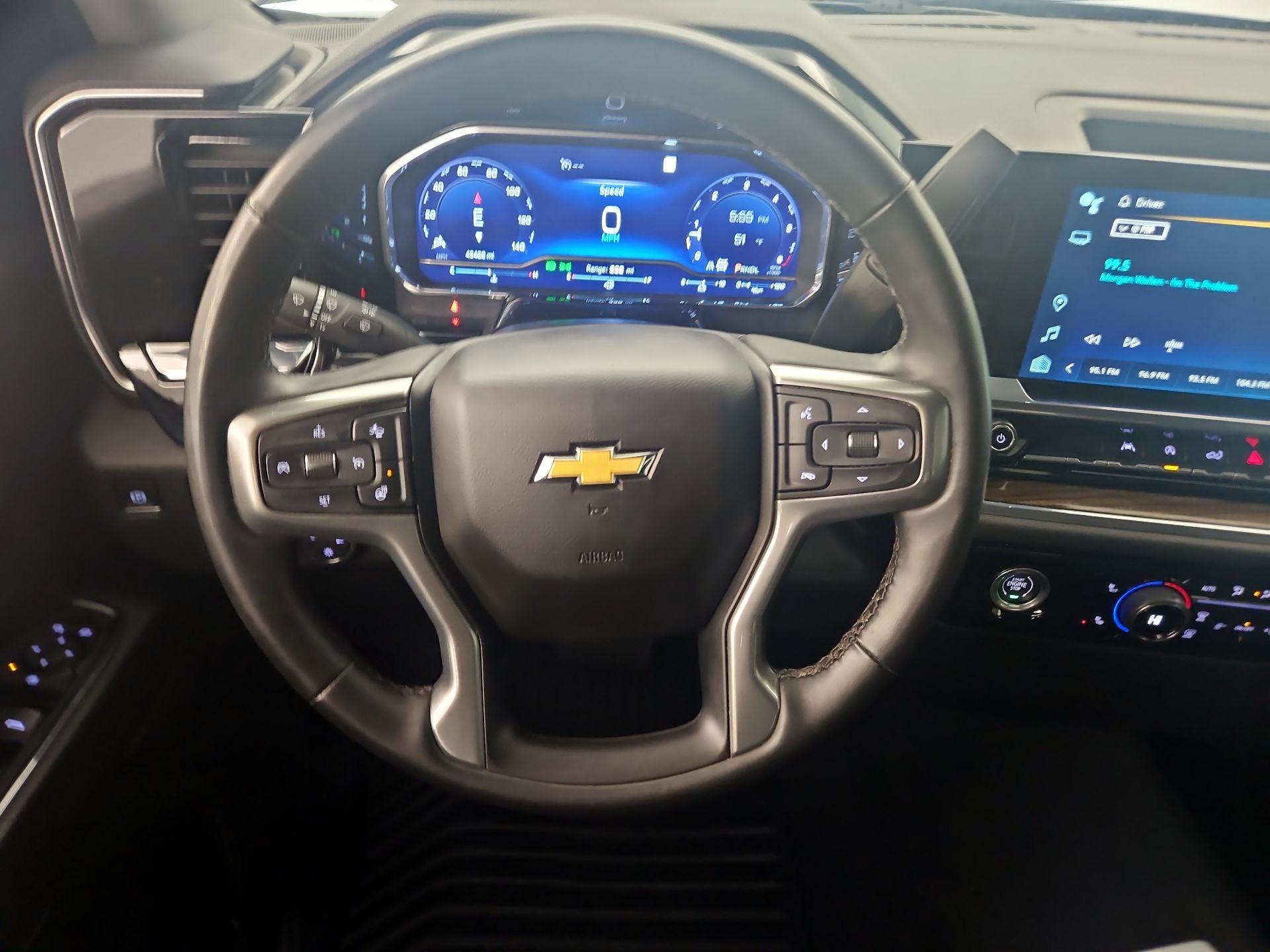 Thumbnail: 2023 Chevrolet Silverado 1500 - 10