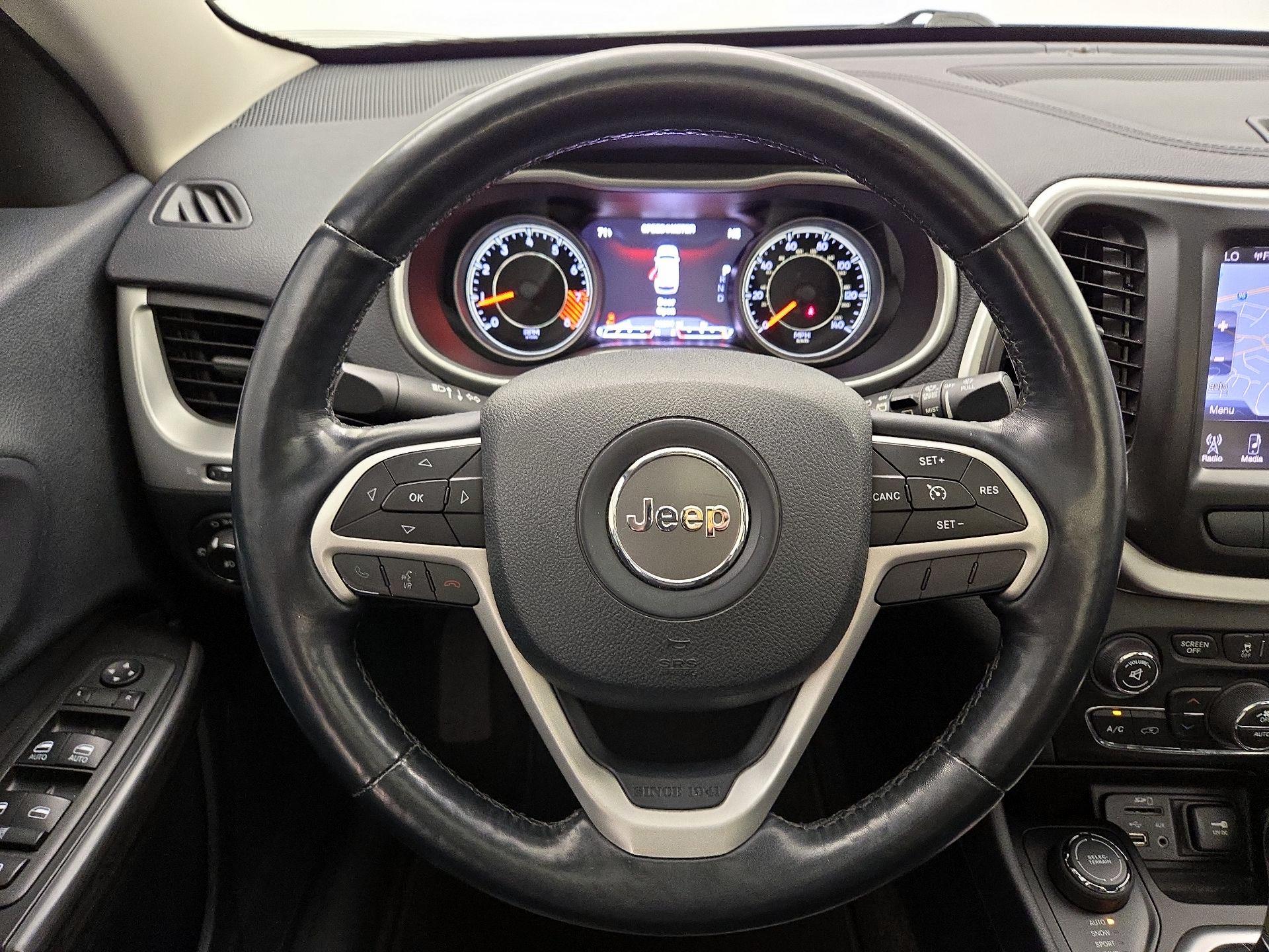 Thumbnail: 2015 Jeep Cherokee - 10