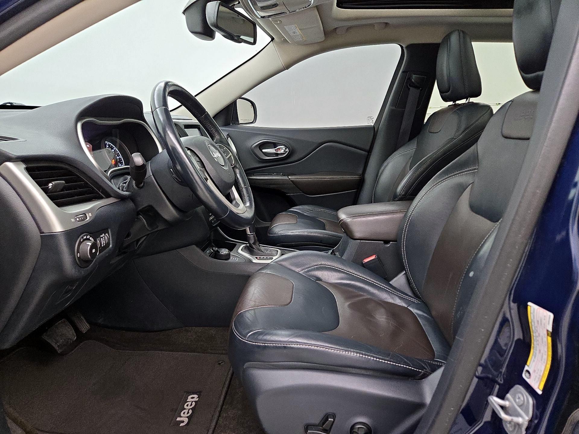 Thumbnail: 2015 Jeep Cherokee - 11