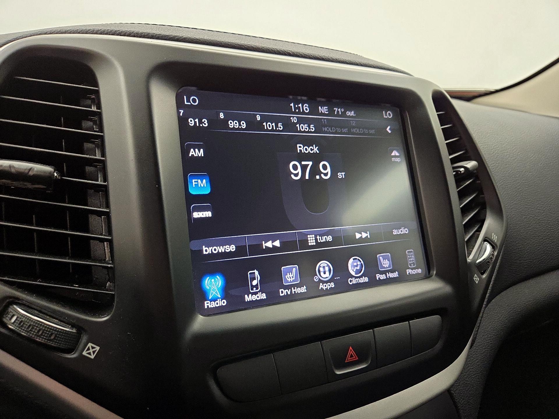 Thumbnail: 2015 Jeep Cherokee - 16