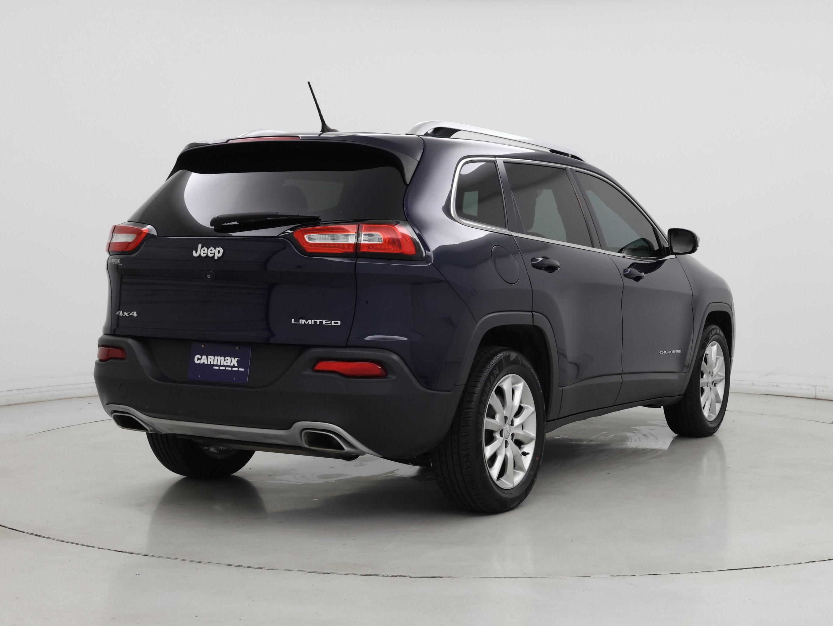 Thumbnail: 2015 Jeep Cherokee - 8