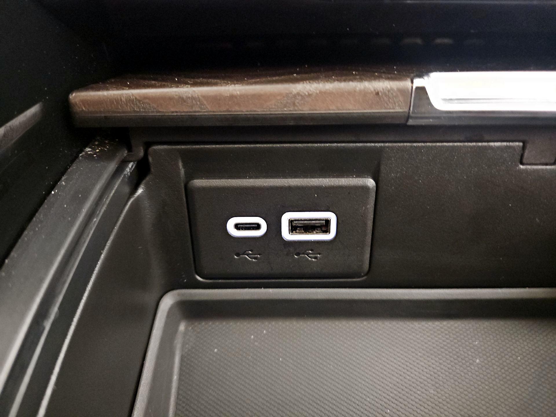 Thumbnail: 2023 GMC Yukon - 18