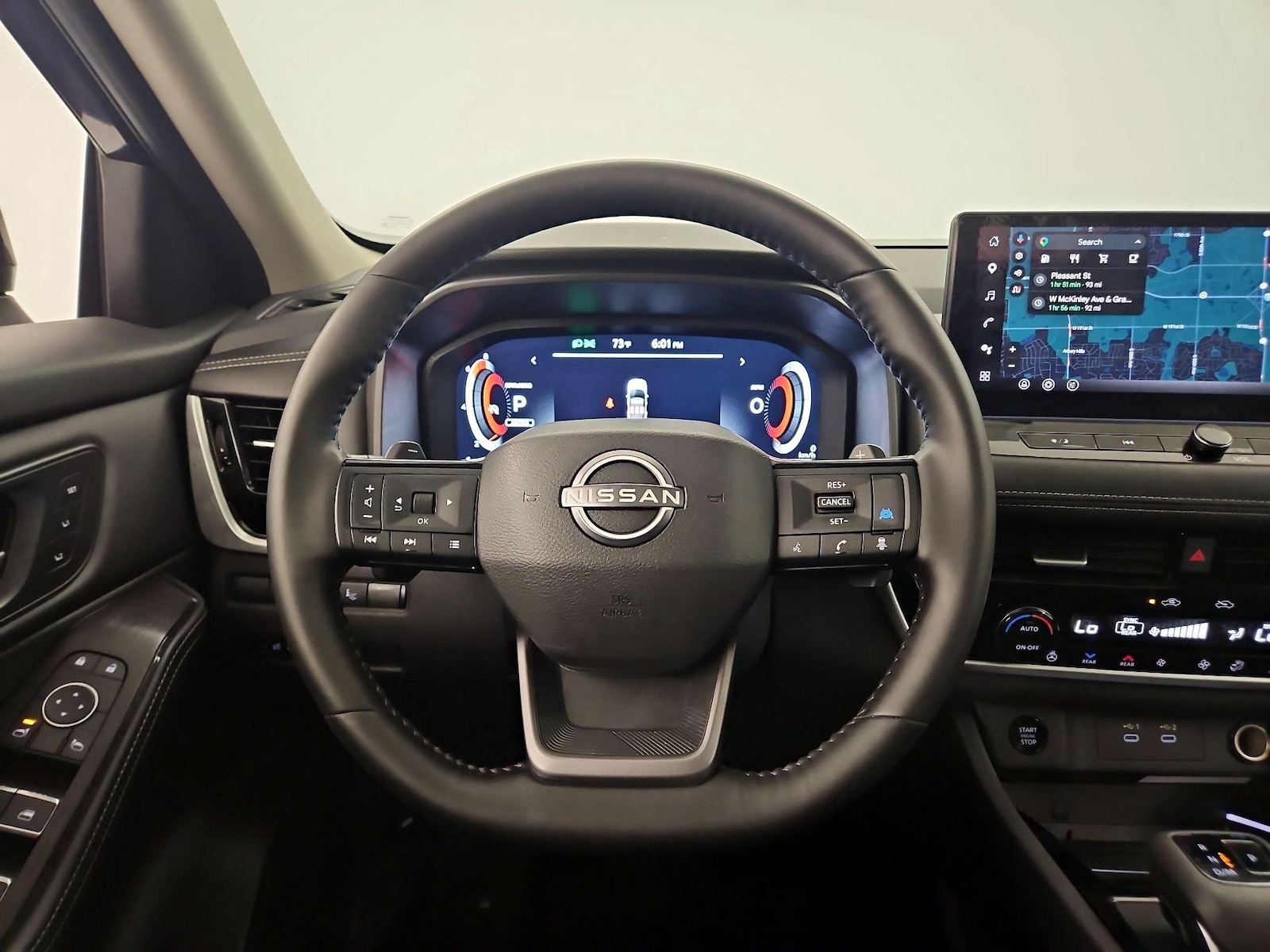 2025 Nissan Rogue SL - Photo 11