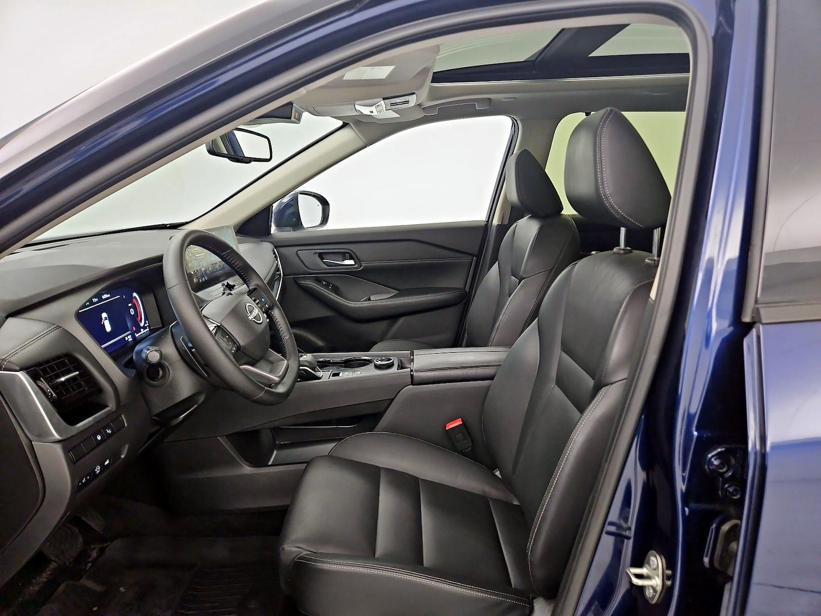 2025 Nissan Rogue SL - Photo 12