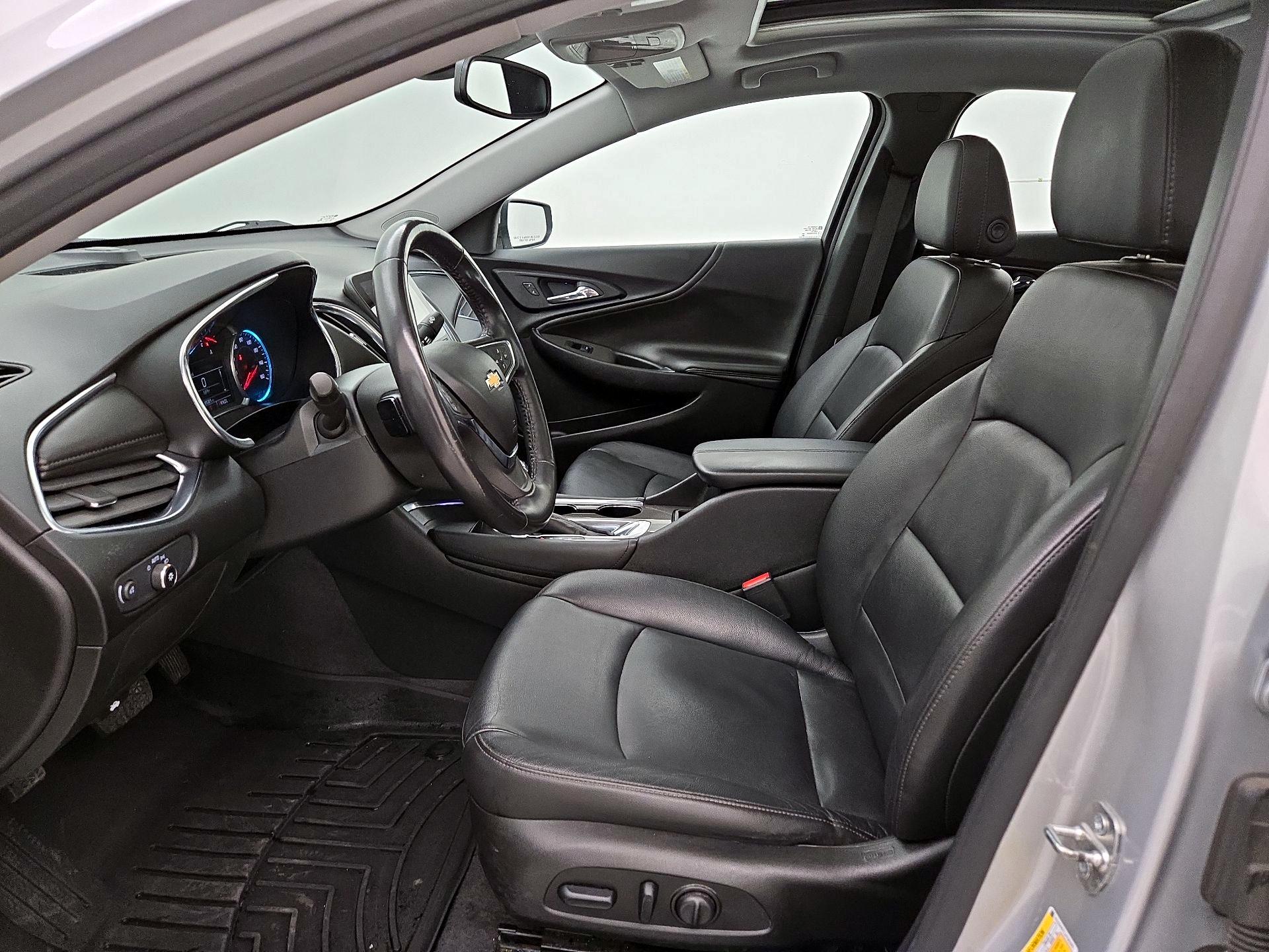 Thumbnail: 2018 Chevrolet Malibu - 11