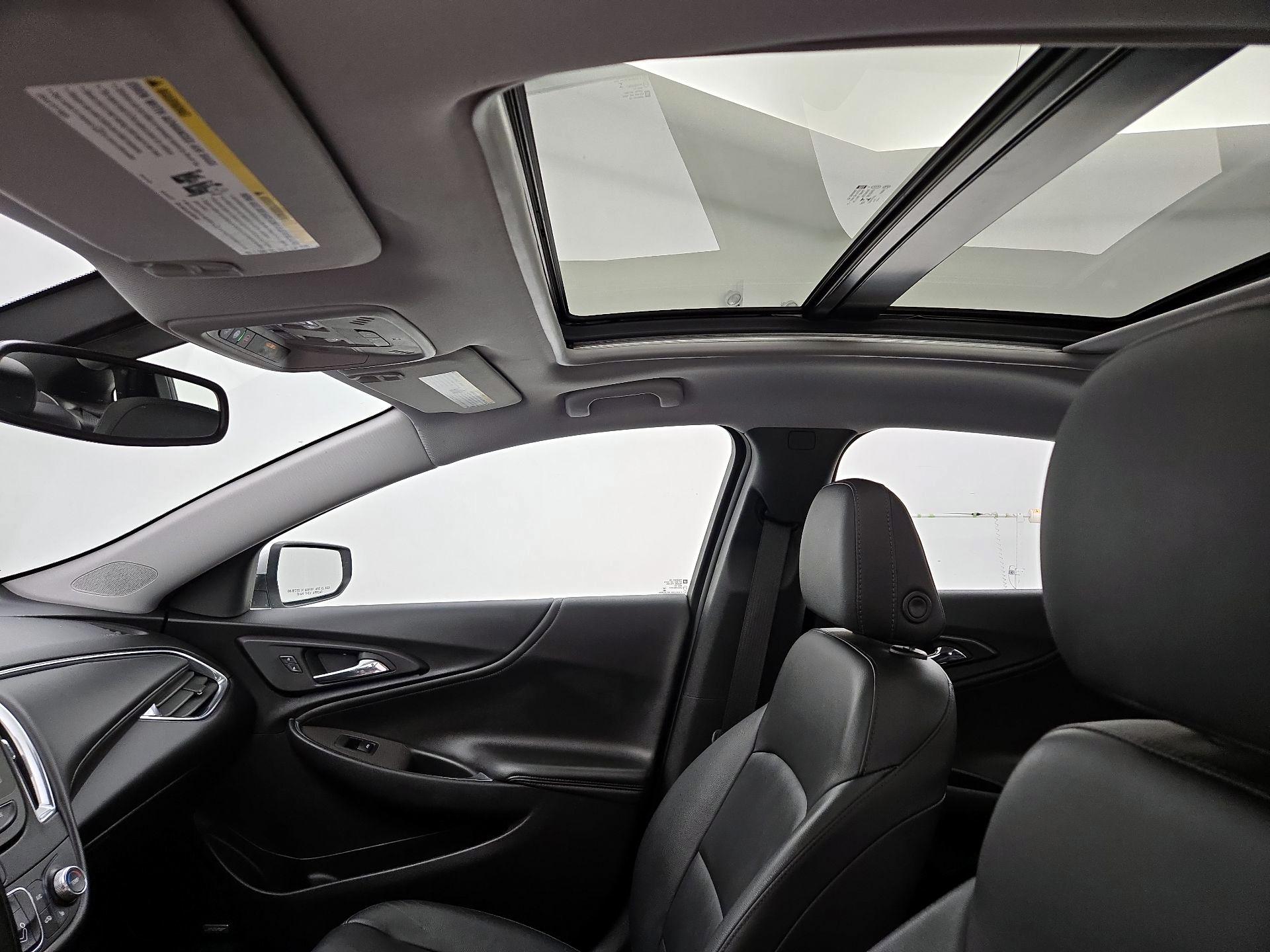 Thumbnail: 2018 Chevrolet Malibu - 19