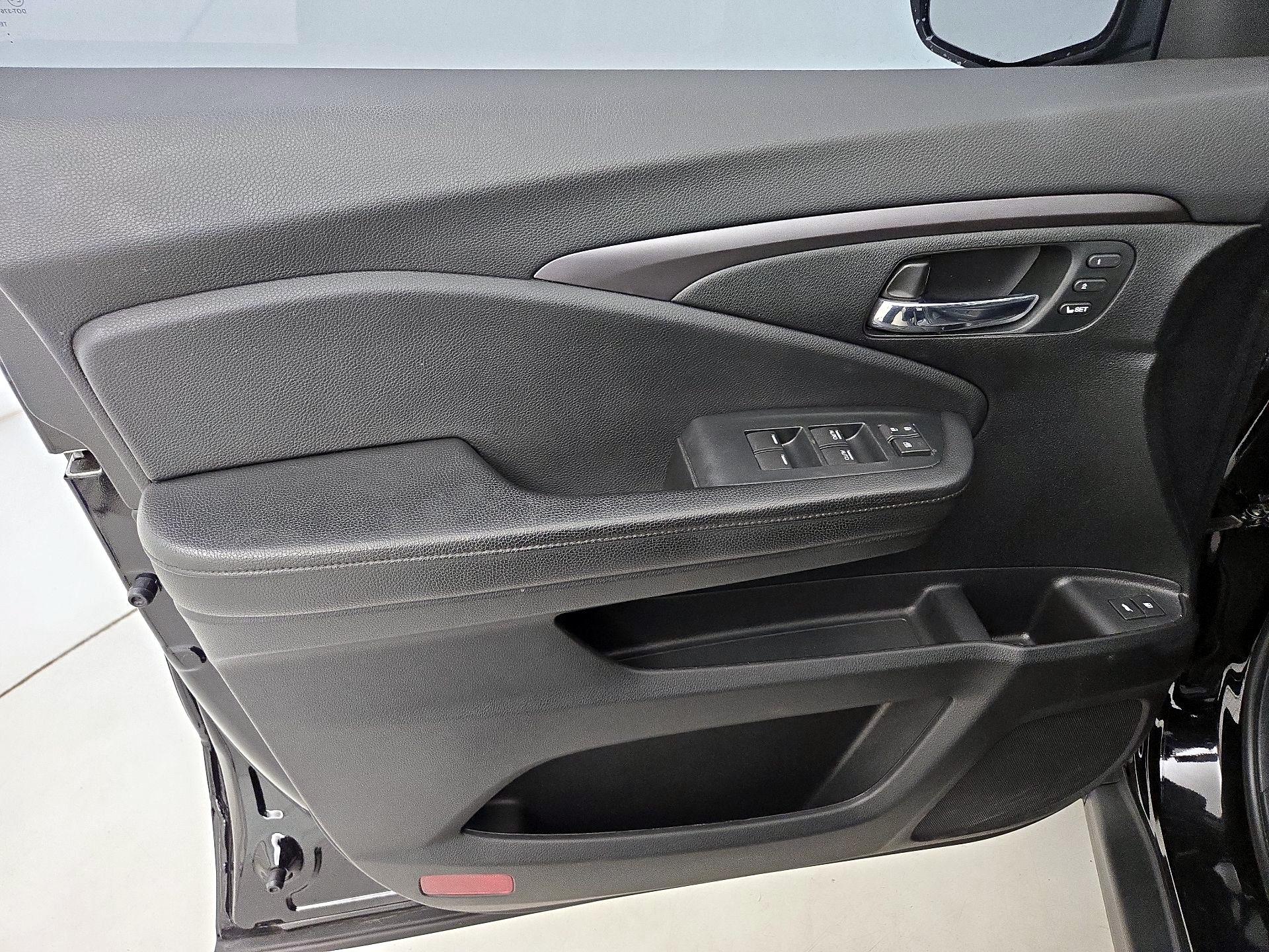 Thumbnail: 2021 Honda Pilot - 12