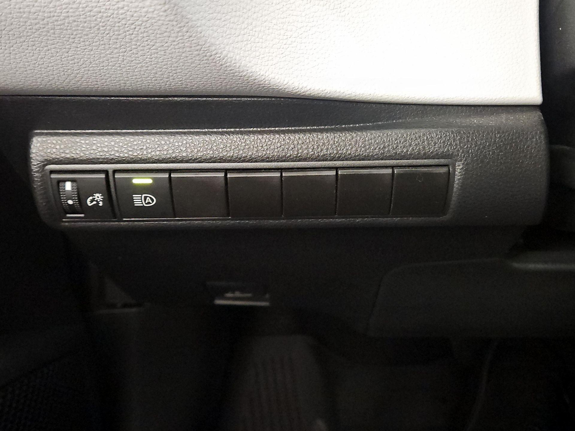 Thumbnail: 2024 Toyota Corolla - 13