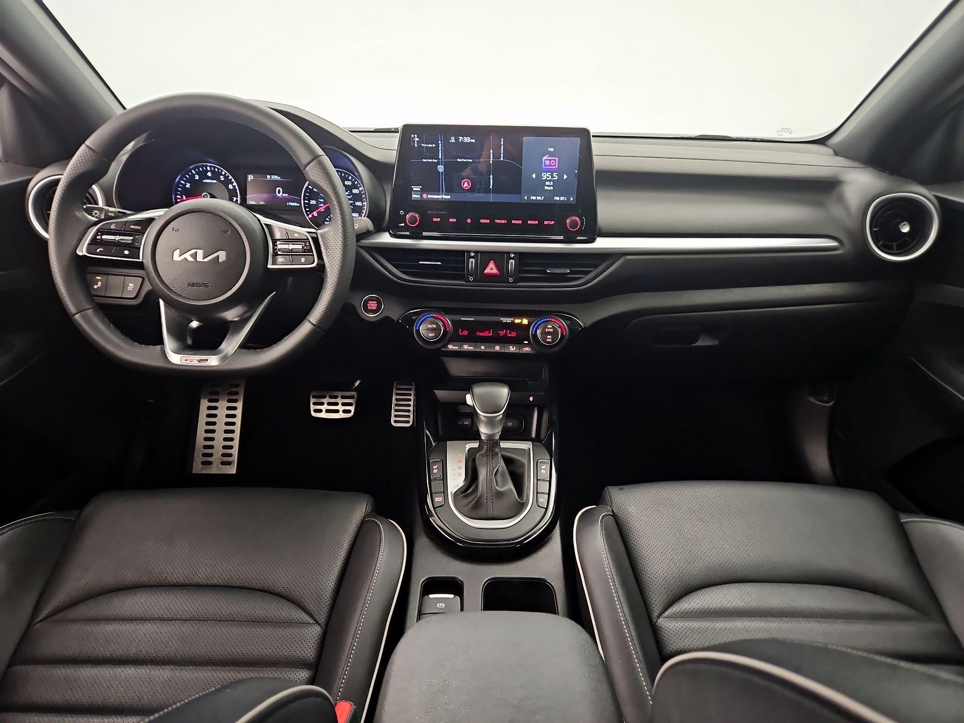 Thumbnail: 2022 Kia Forte - 9