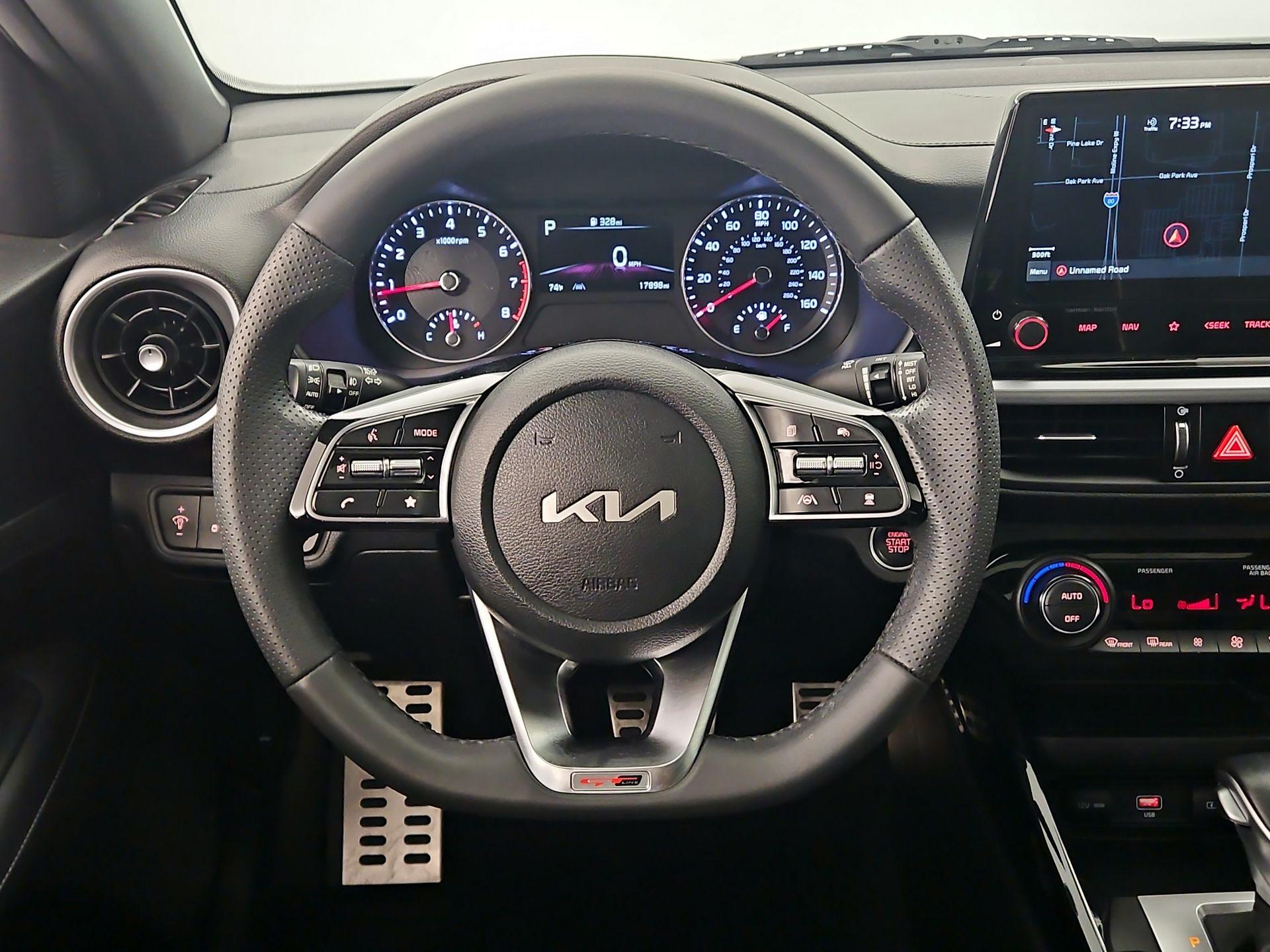 Thumbnail: 2022 Kia Forte - 10