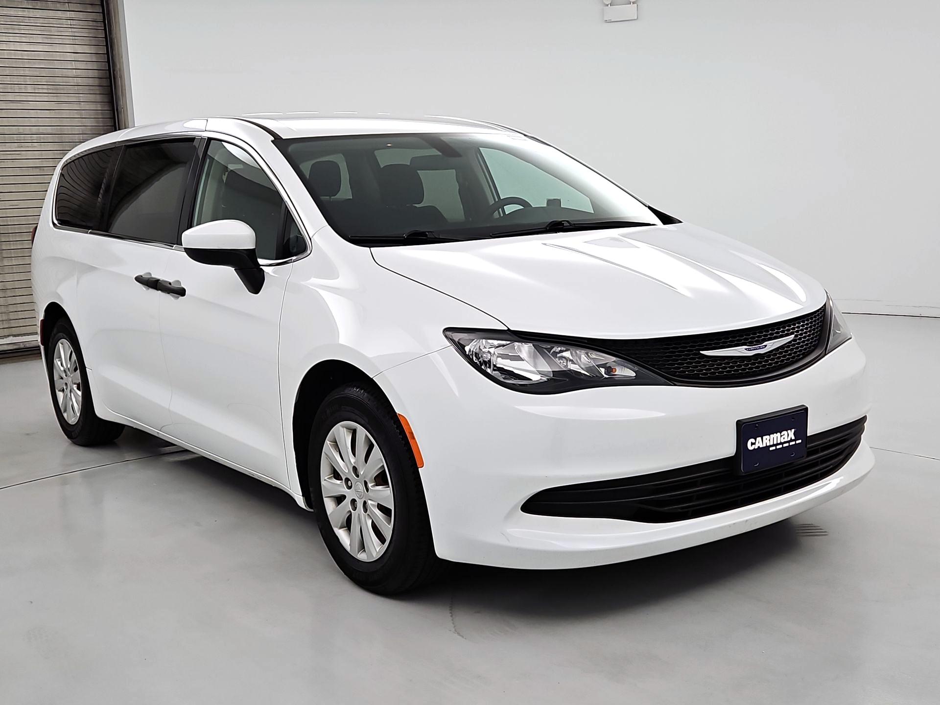 Thumbnail: 2020 Chrysler Voyager - 1