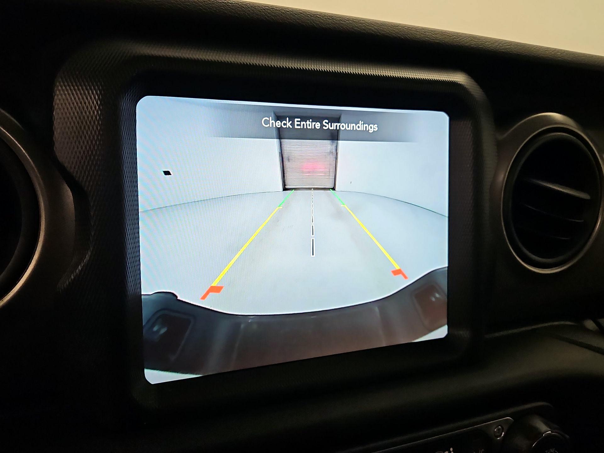 Thumbnail: 2021 Jeep Gladiator - 15