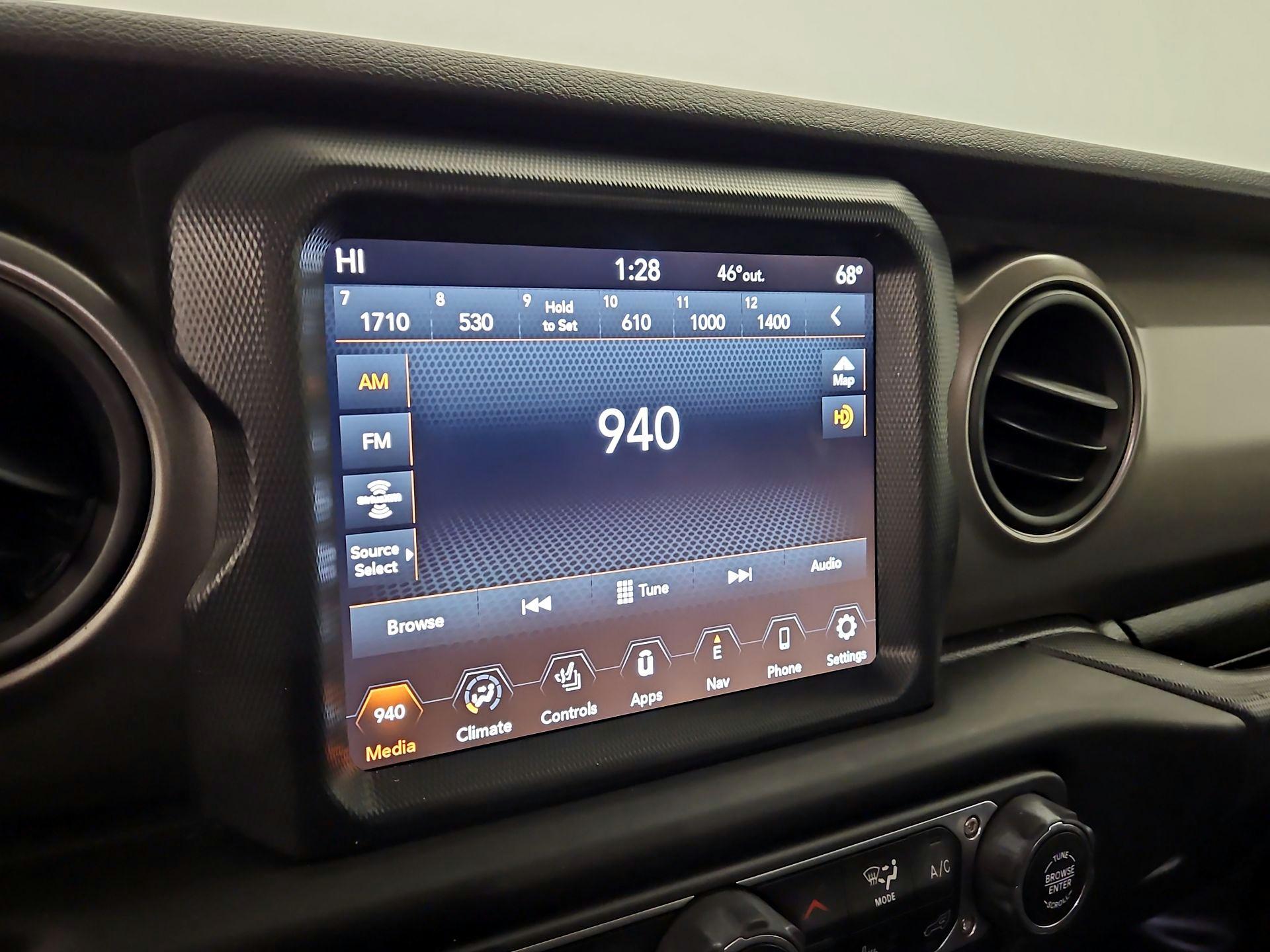 Thumbnail: 2021 Jeep Gladiator - 16