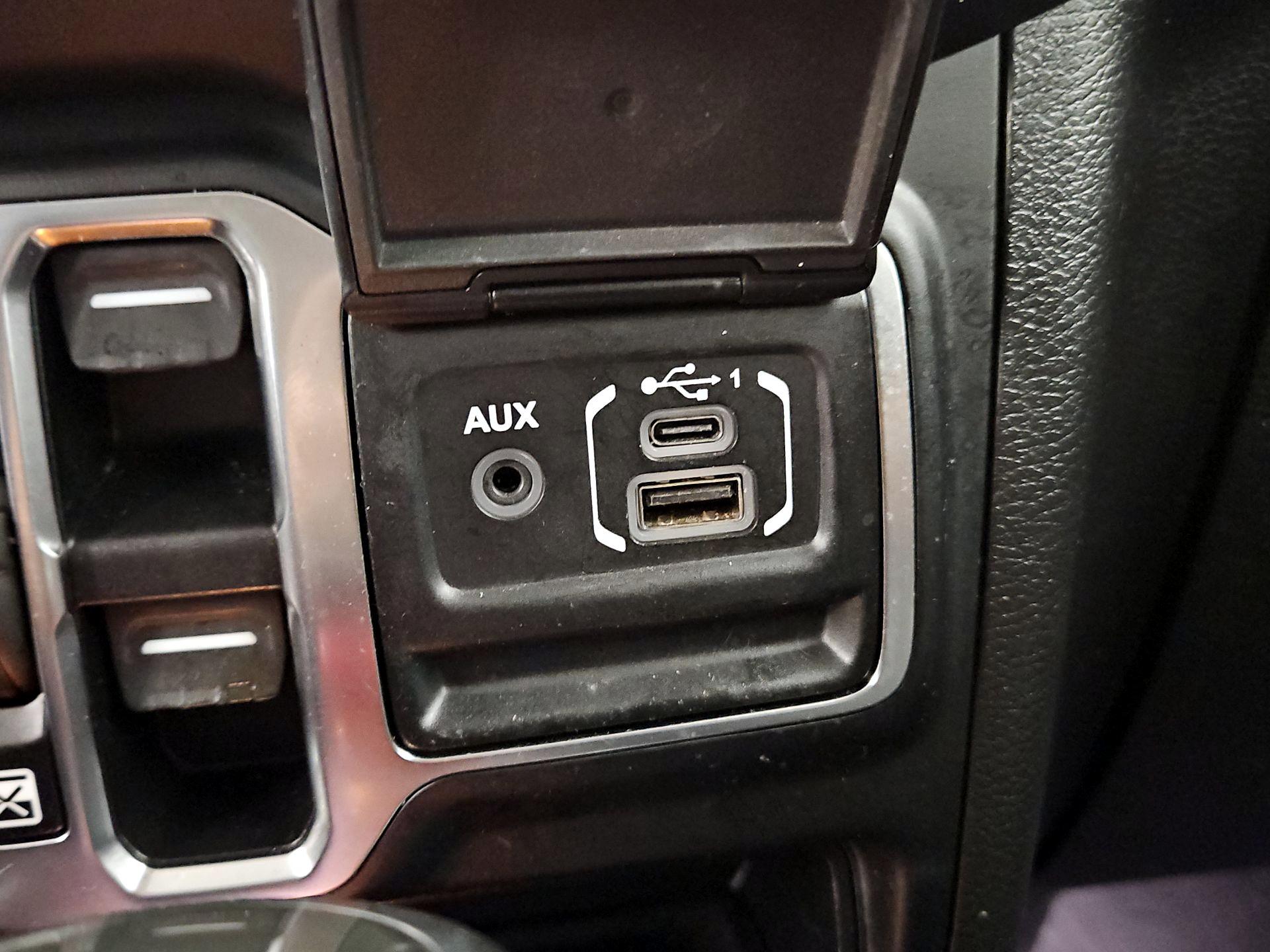 Thumbnail: 2021 Jeep Gladiator - 19