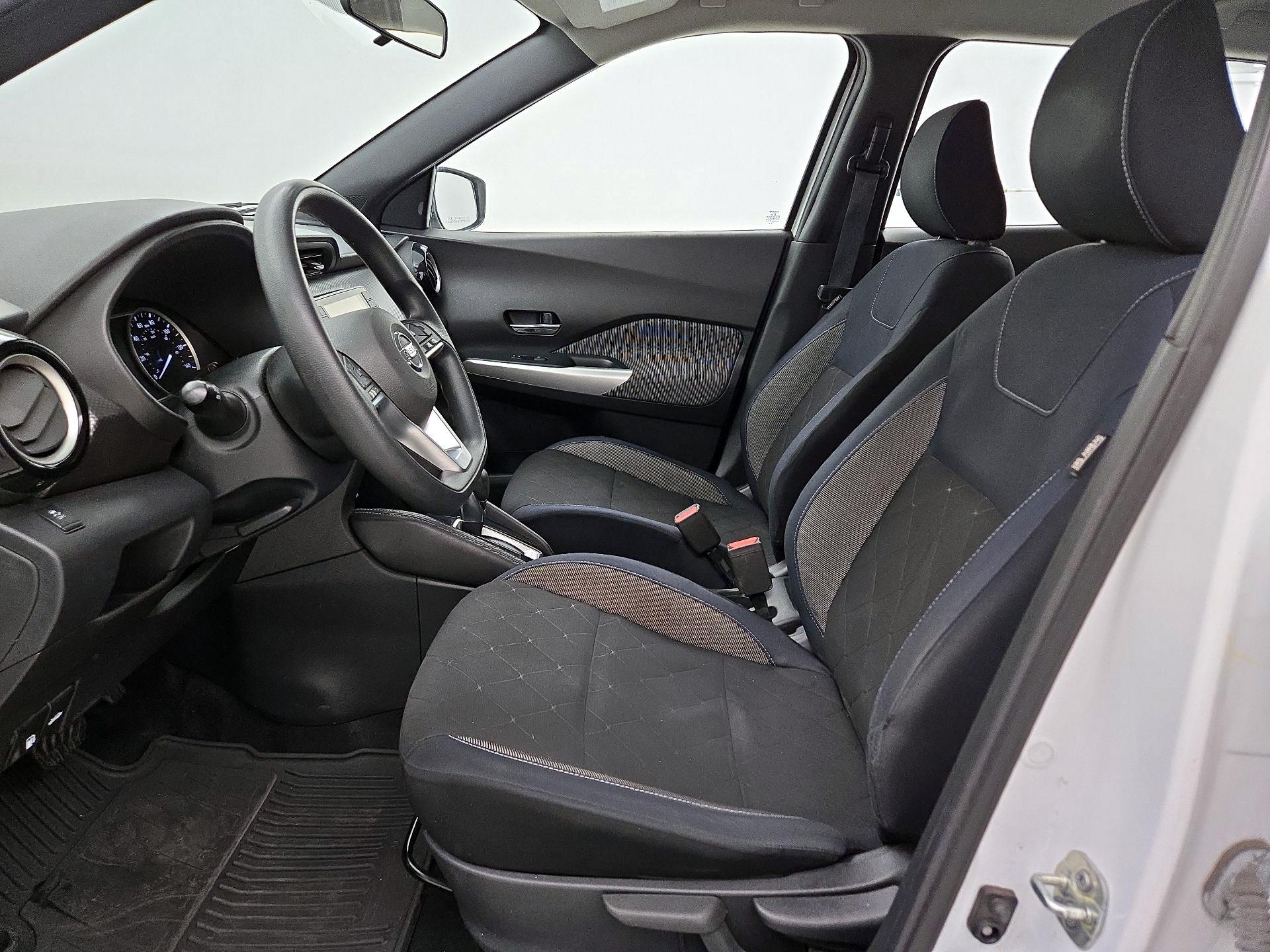 Thumbnail: 2019 Nissan Kicks - 11