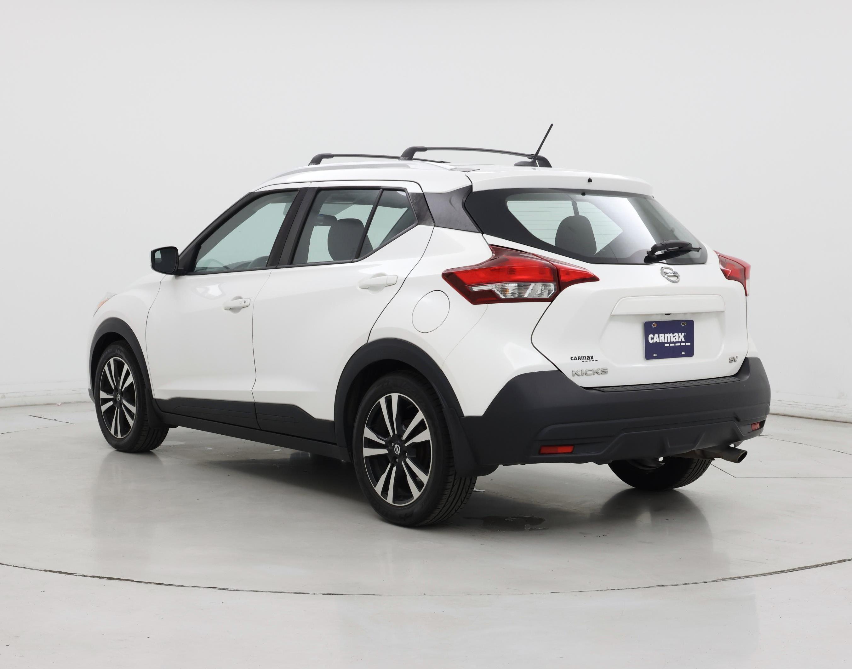 Thumbnail: 2019 Nissan Kicks - 2
