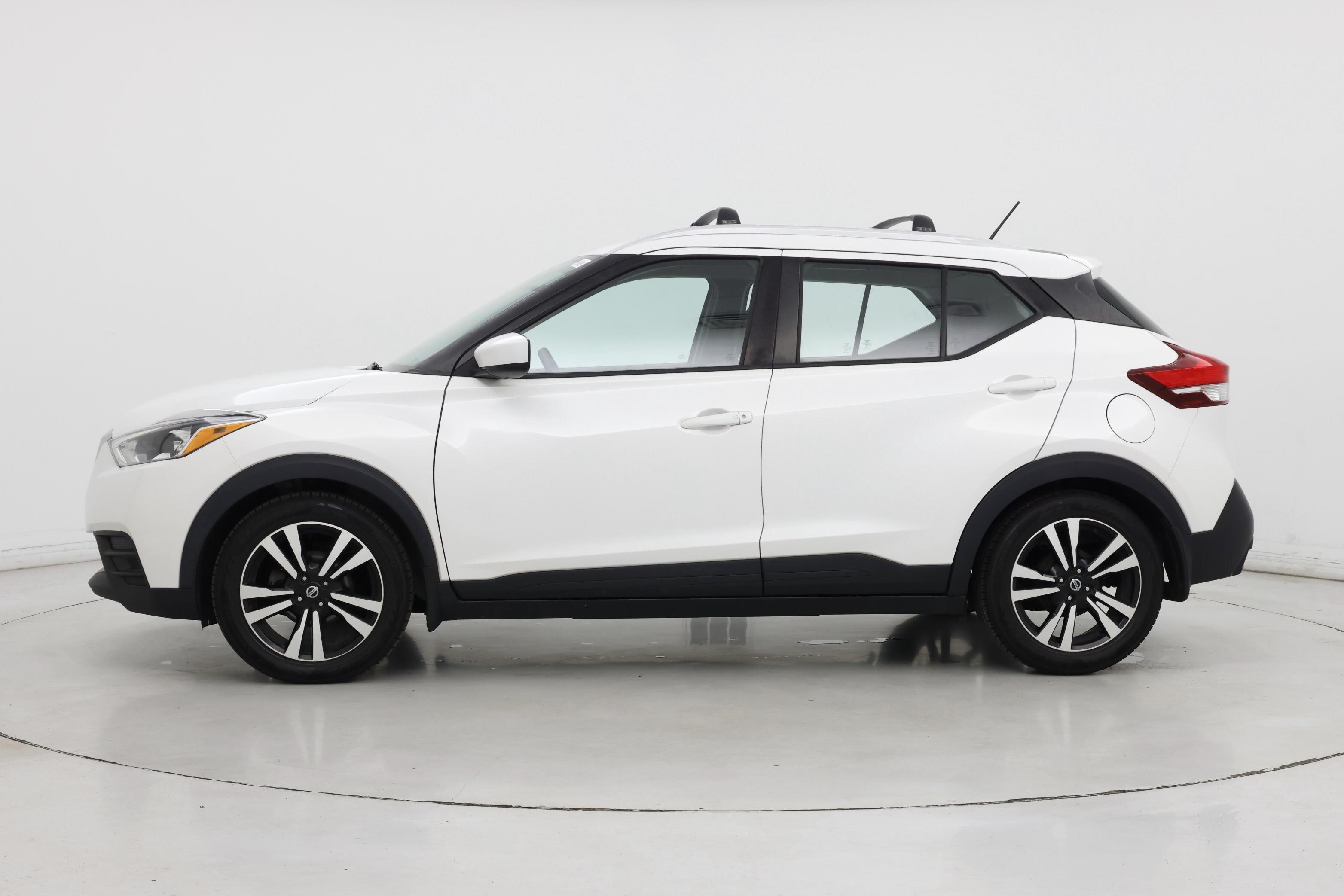 Thumbnail: 2019 Nissan Kicks - 3