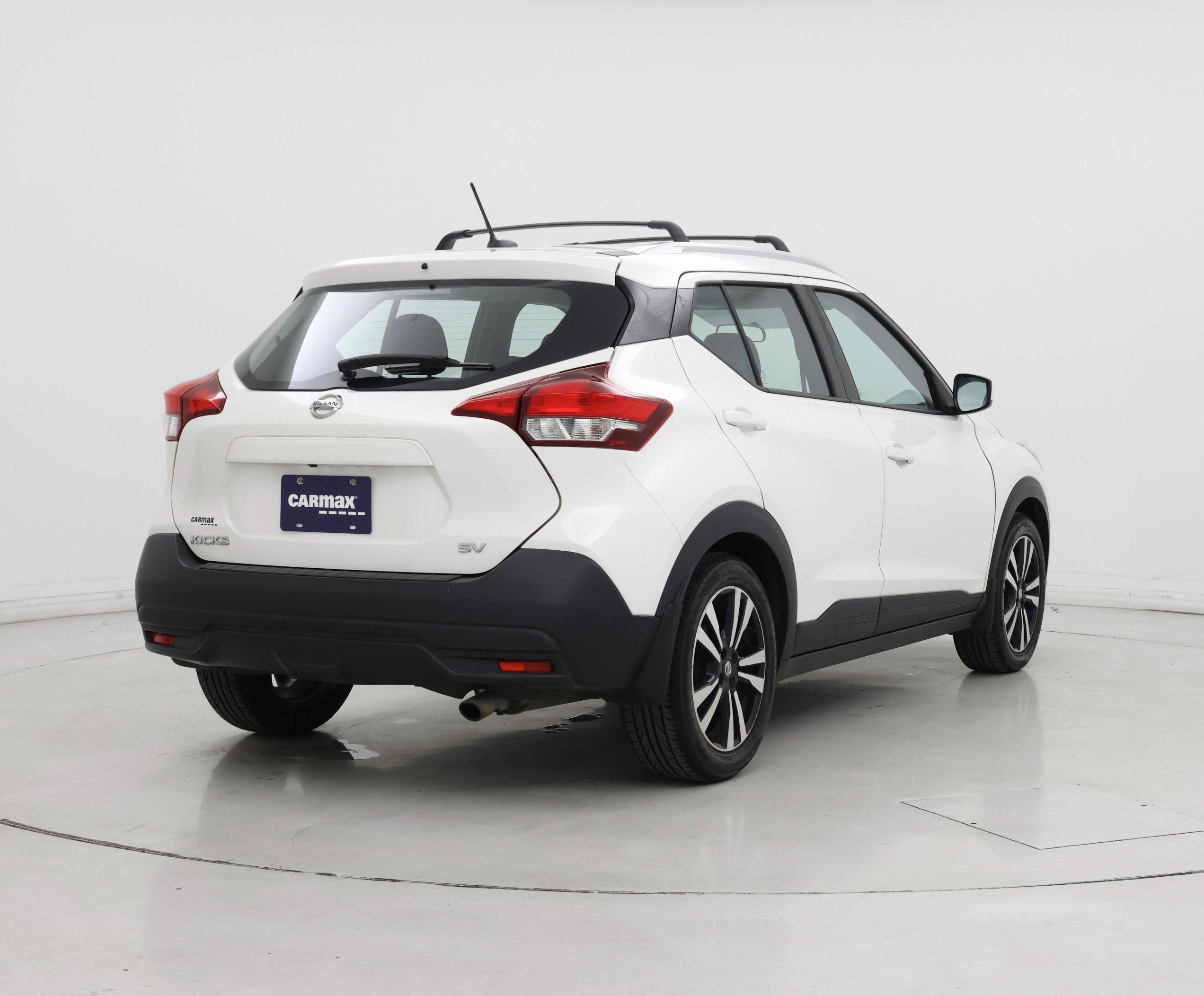 Thumbnail: 2019 Nissan Kicks - 8