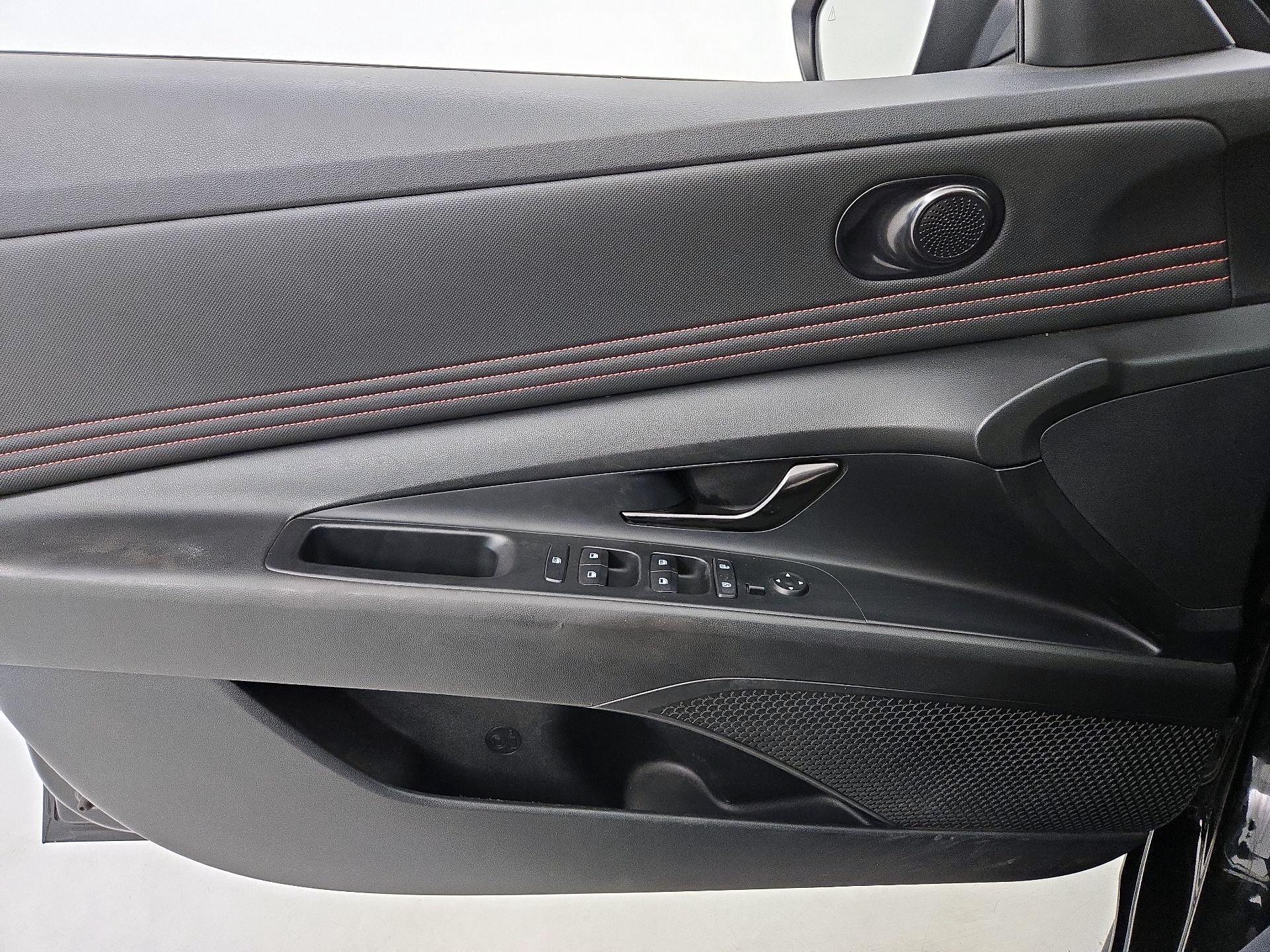 Thumbnail: 2021 Hyundai Elantra - 12