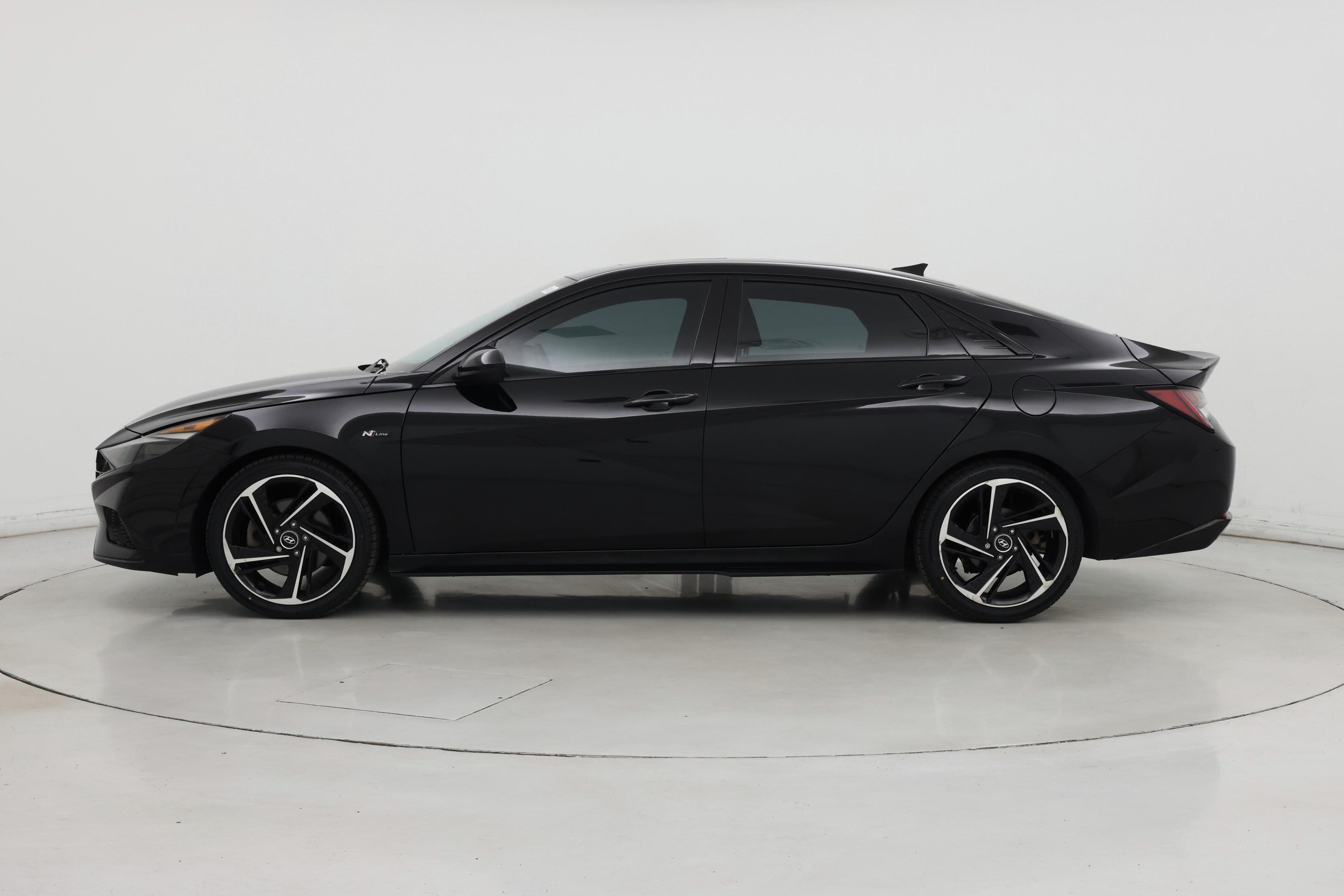 Thumbnail: 2021 Hyundai Elantra - 3