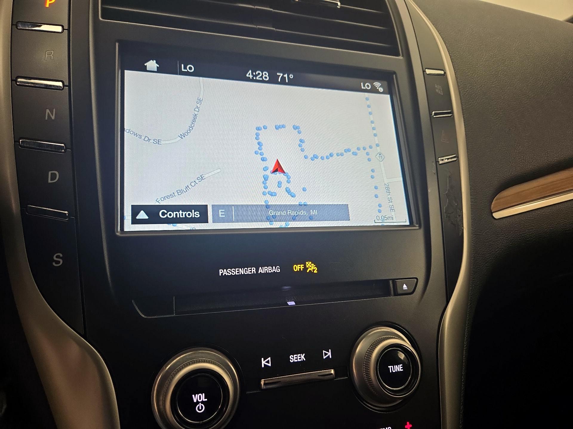 Thumbnail: 2017 Lincoln MKC - 16