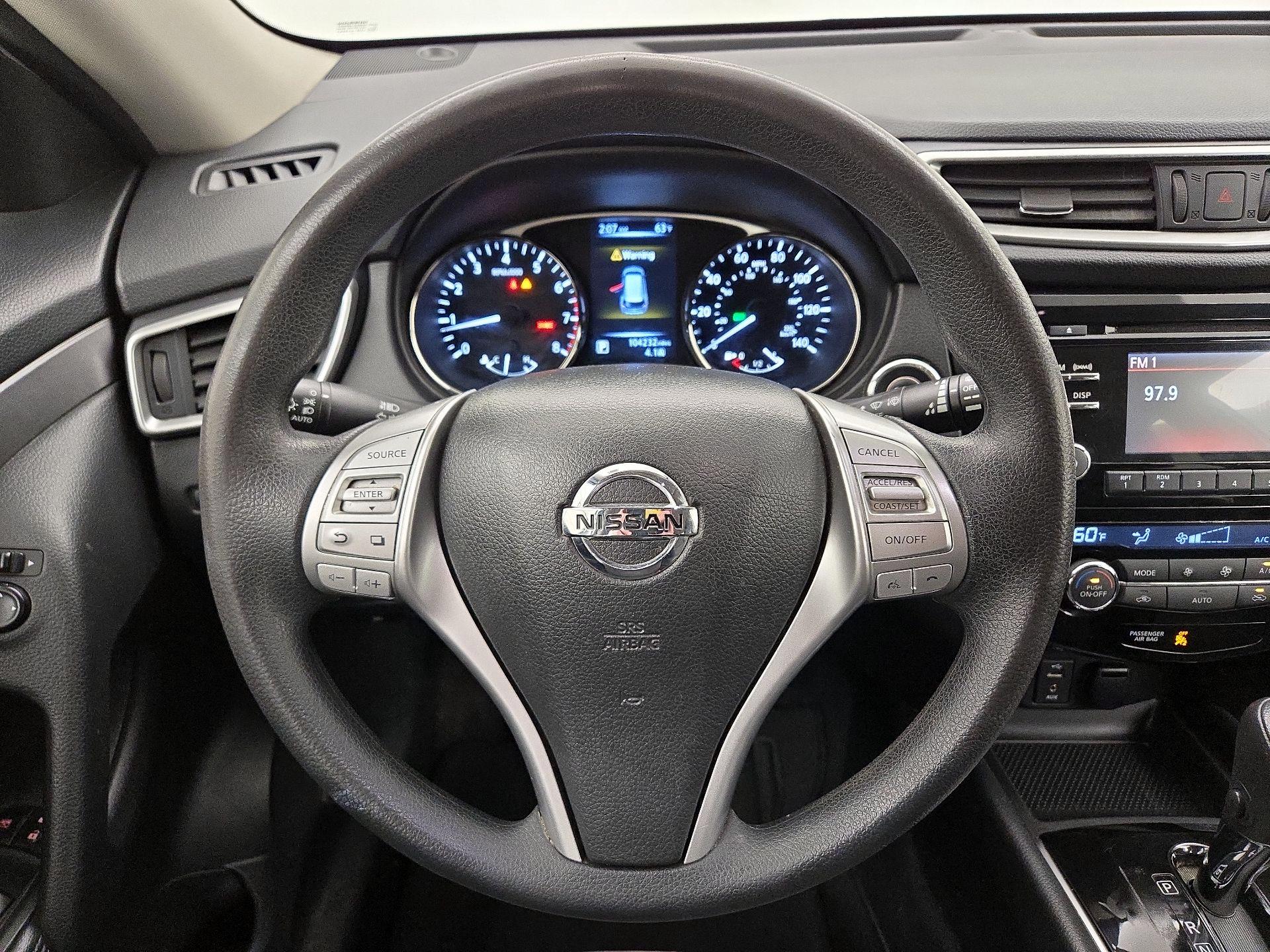 Thumbnail: 2016 Nissan Rogue - 10