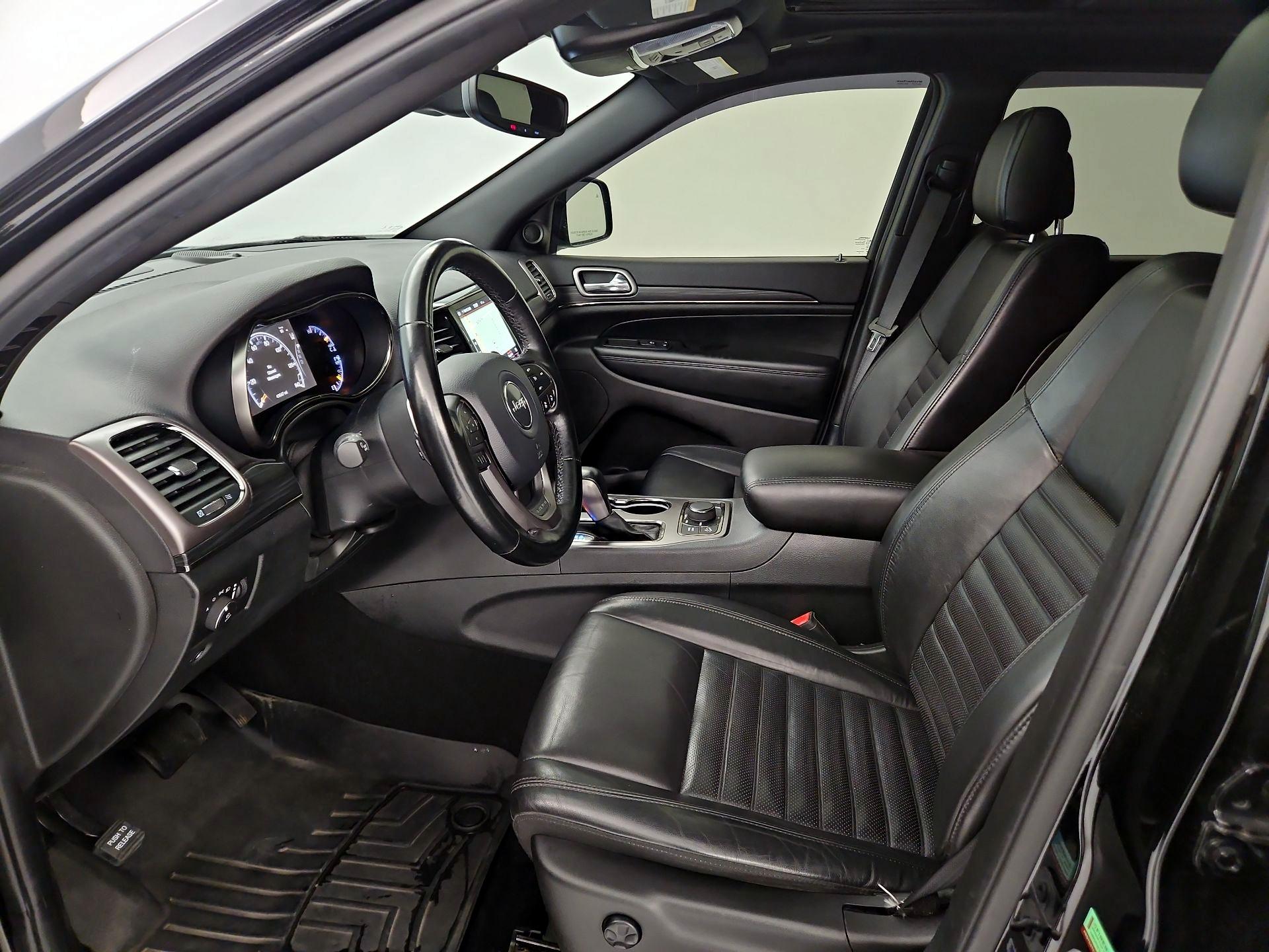 Thumbnail: 2020 Jeep Grand Cherokee - 11