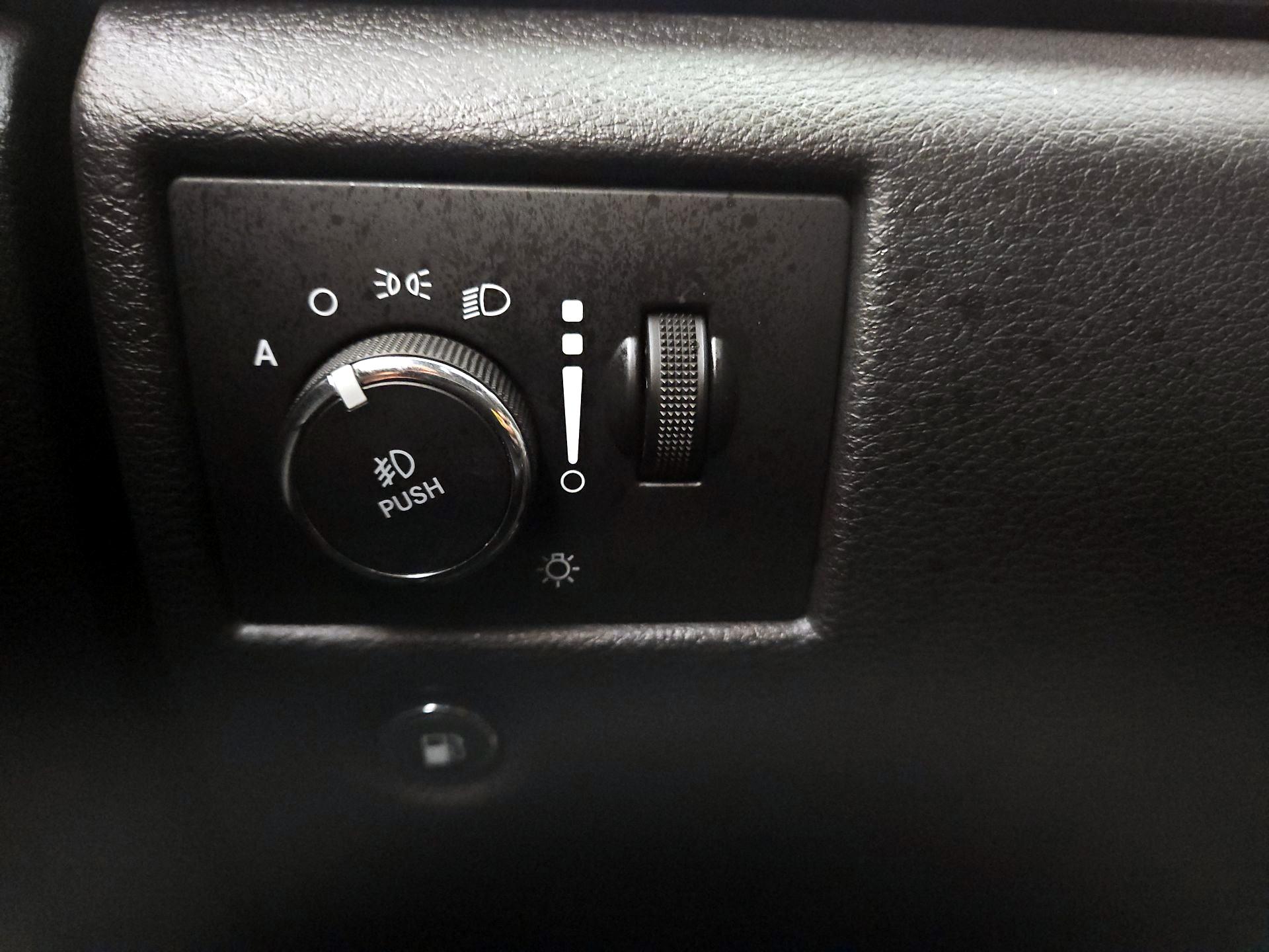 Thumbnail: 2020 Jeep Grand Cherokee - 13