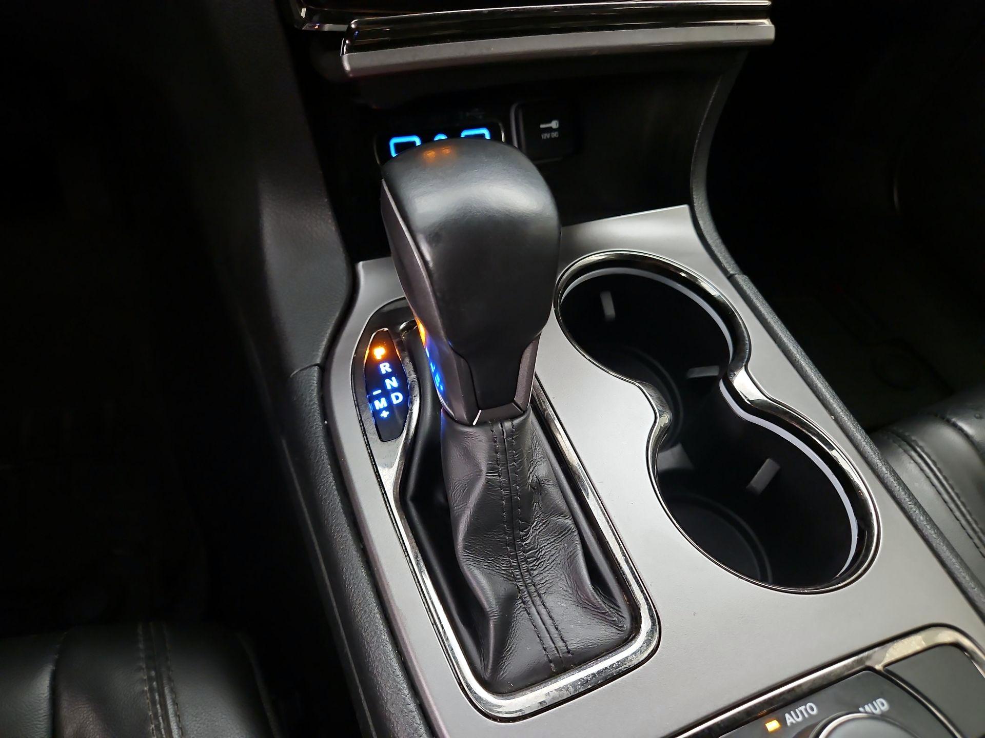 Thumbnail: 2020 Jeep Grand Cherokee - 18