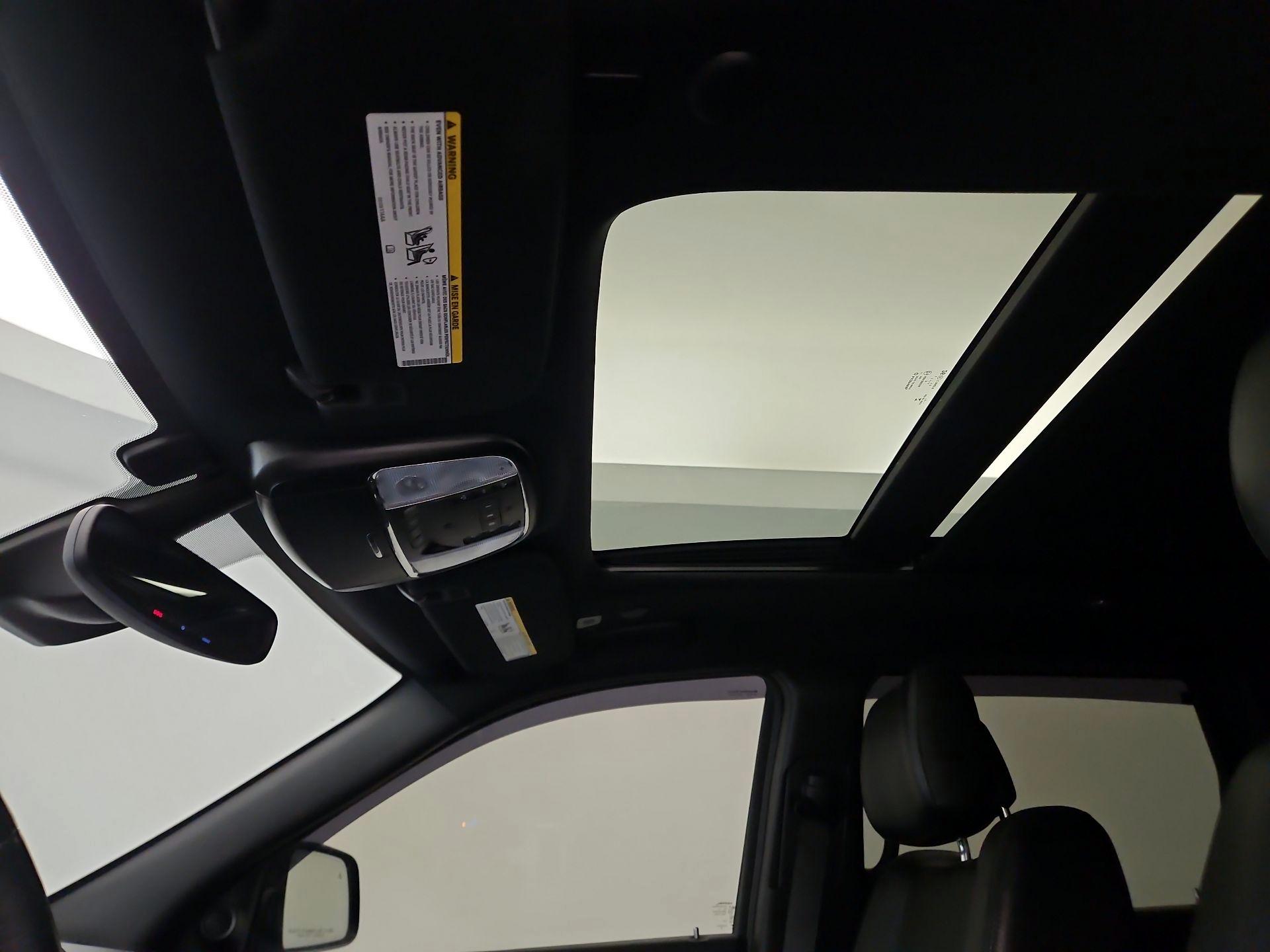 Thumbnail: 2020 Jeep Grand Cherokee - 20