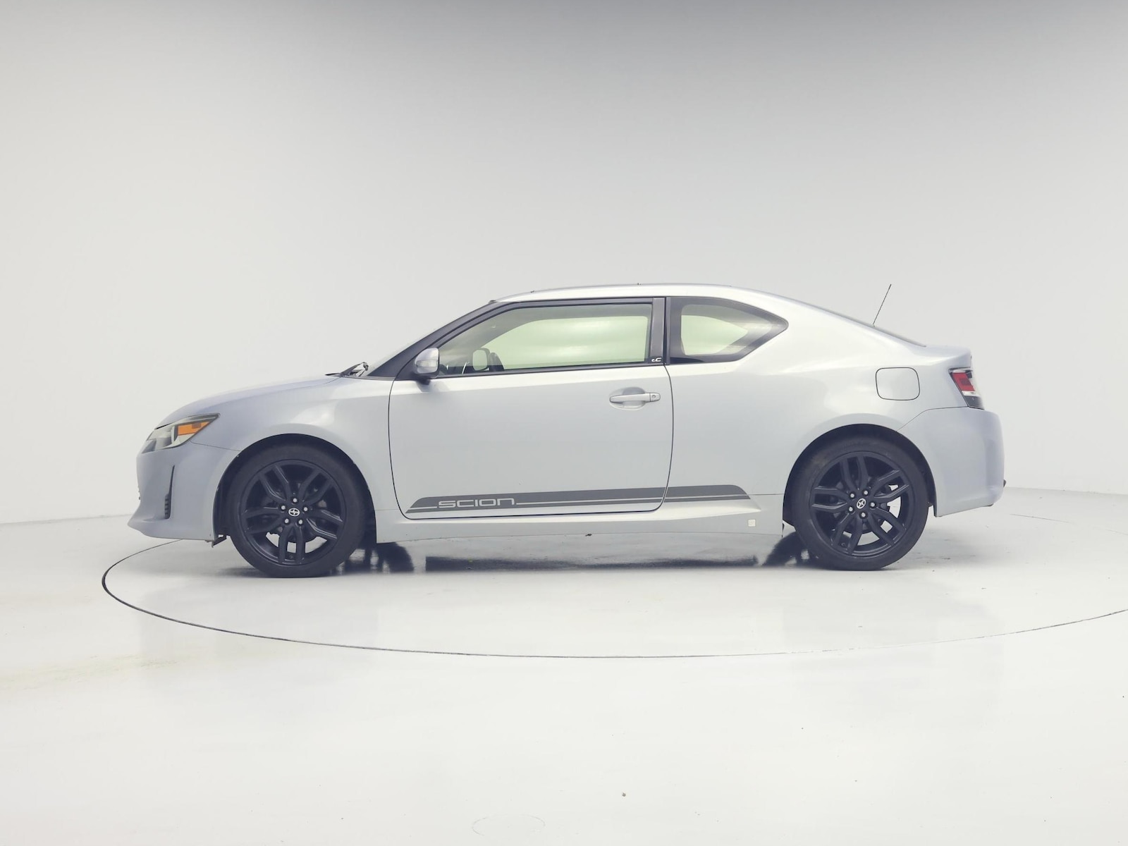 2014 Scion tC 10 Series - Photo 4