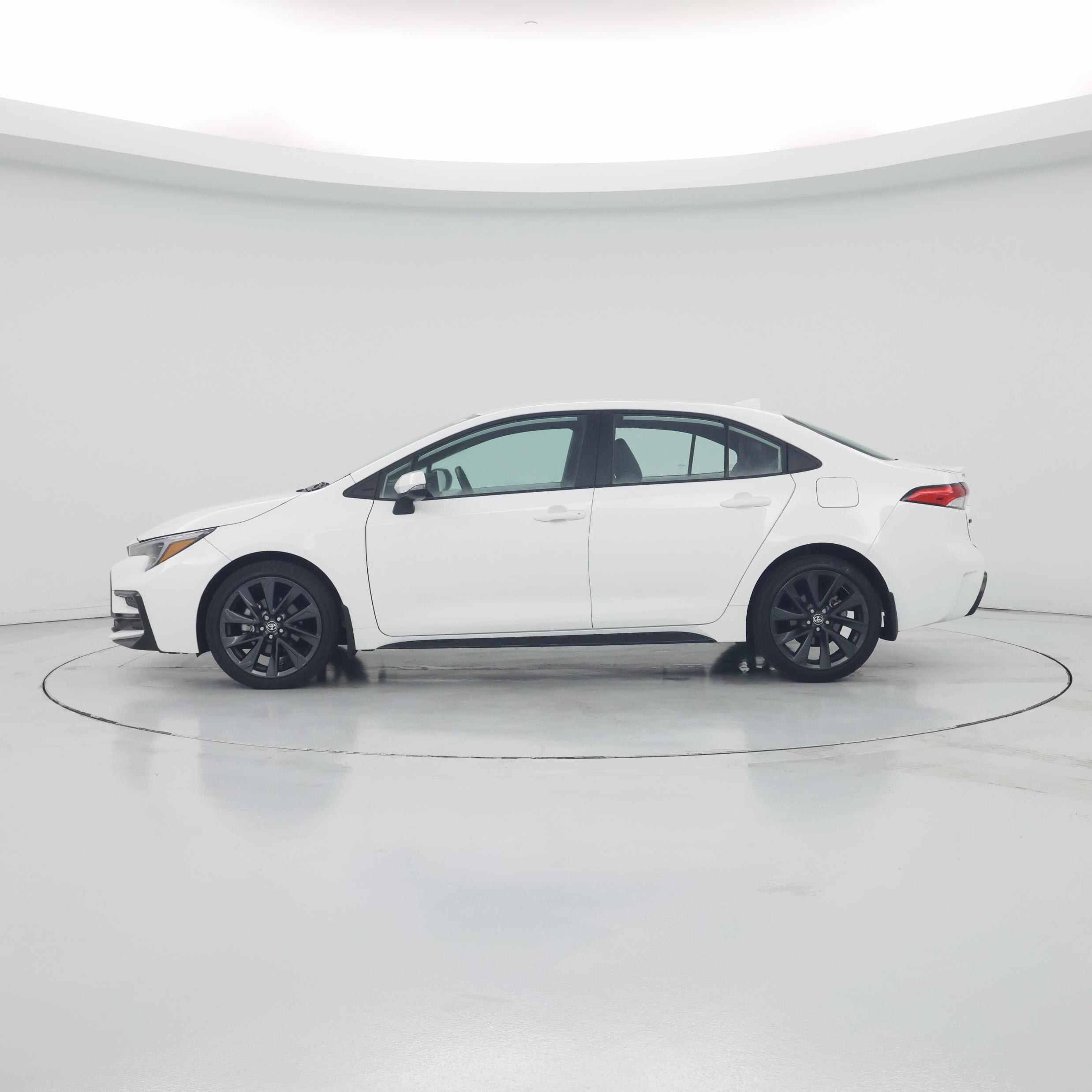 Thumbnail: 2024 Toyota Corolla - 3