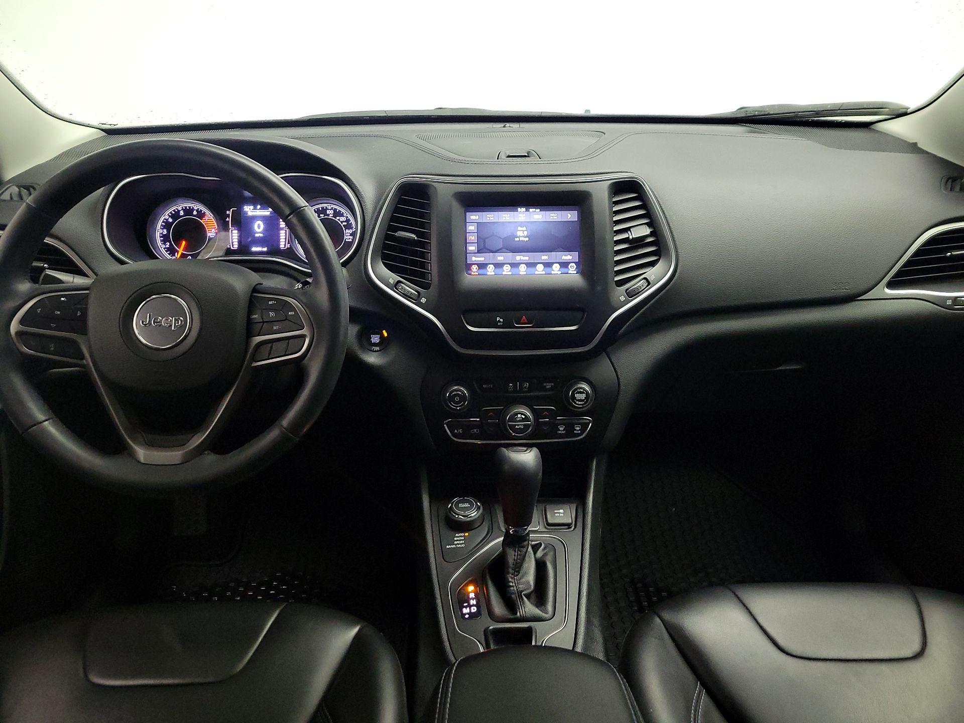 Thumbnail: 2019 Jeep Cherokee - 9