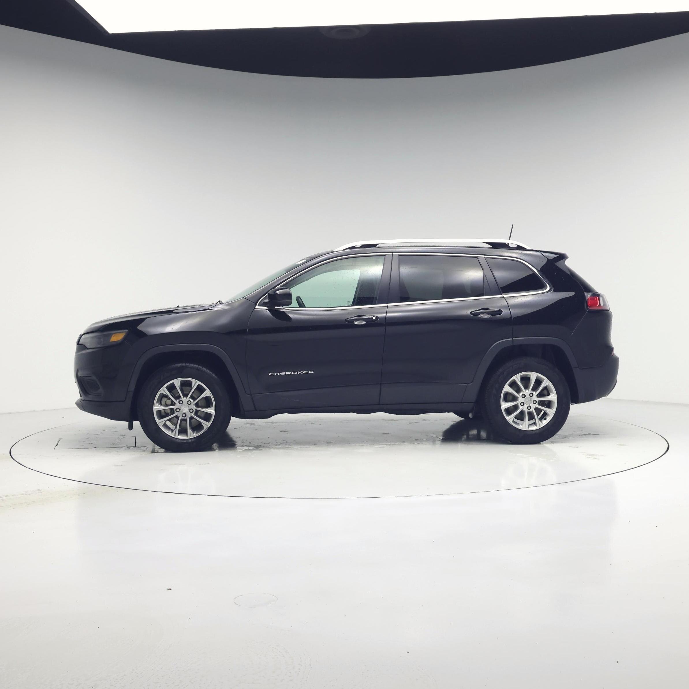 Thumbnail: 2019 Jeep Cherokee - 3